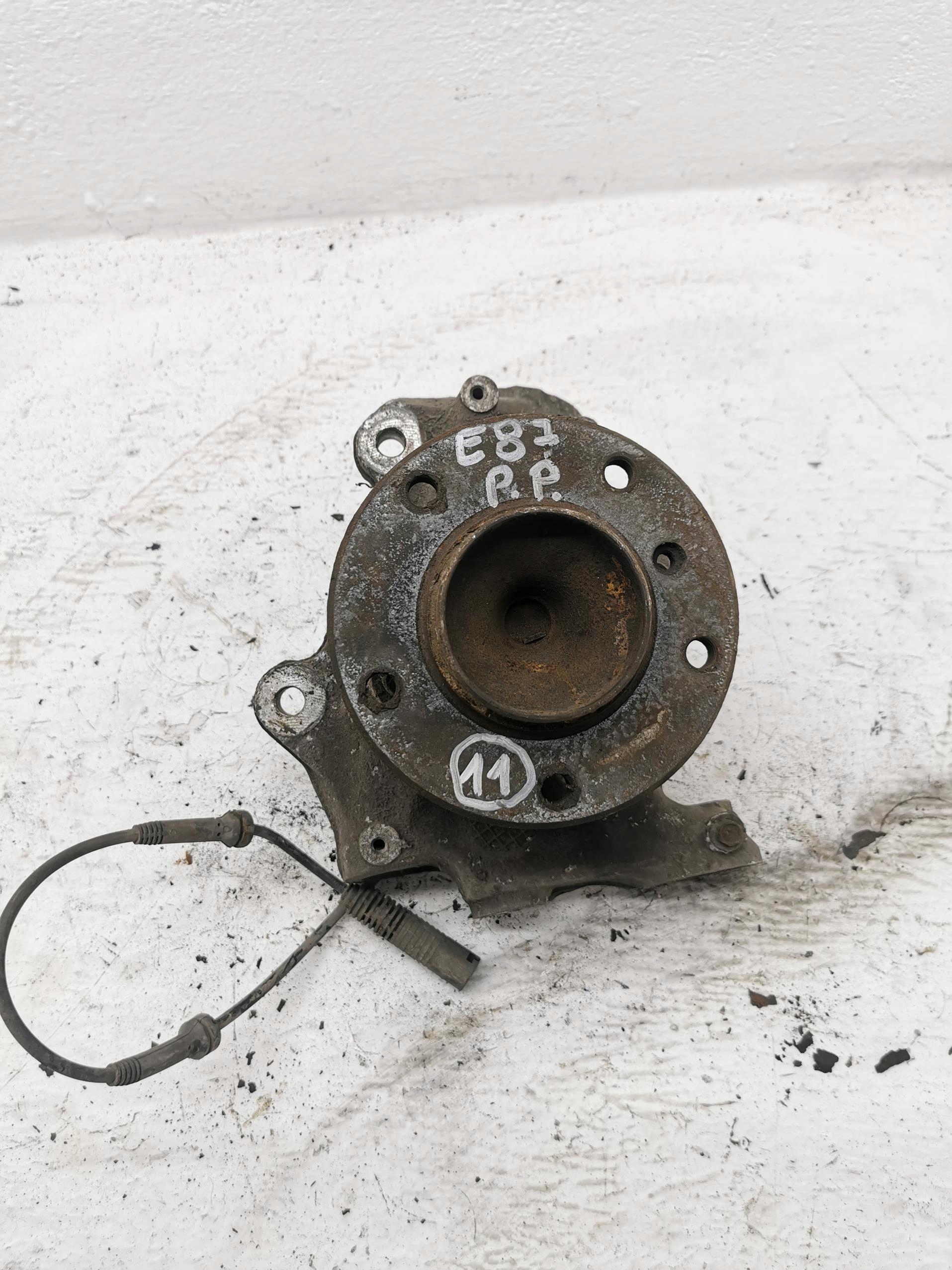 otoč čepu pravý předek BMW SERIA 1 E87 04-13