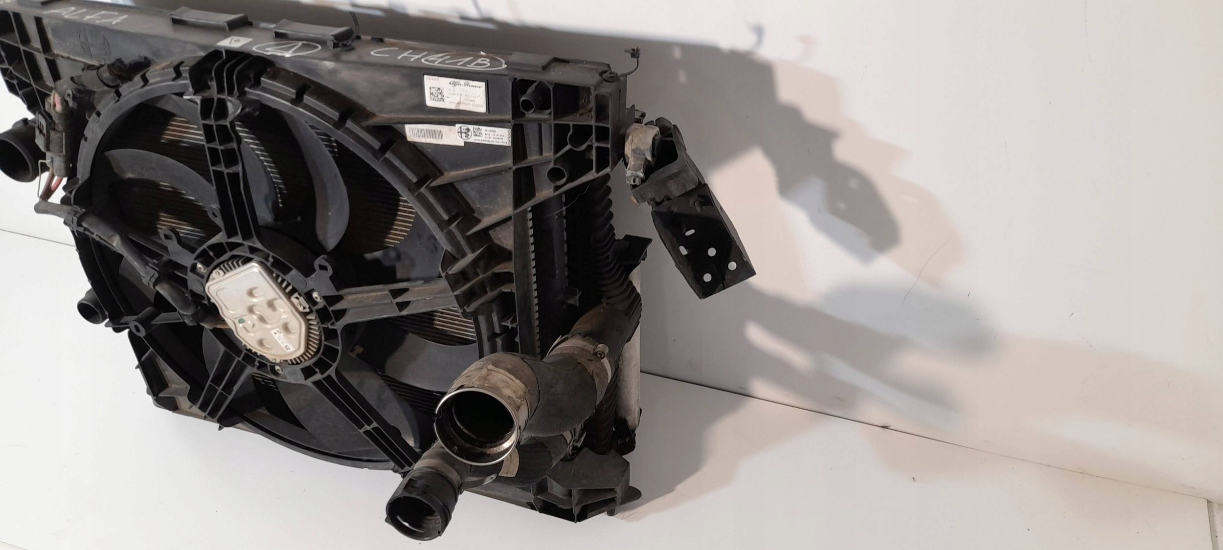 Alfa Romeo Stelvio 2,2D chladič ventilátor obal 50534301 (CH41B)