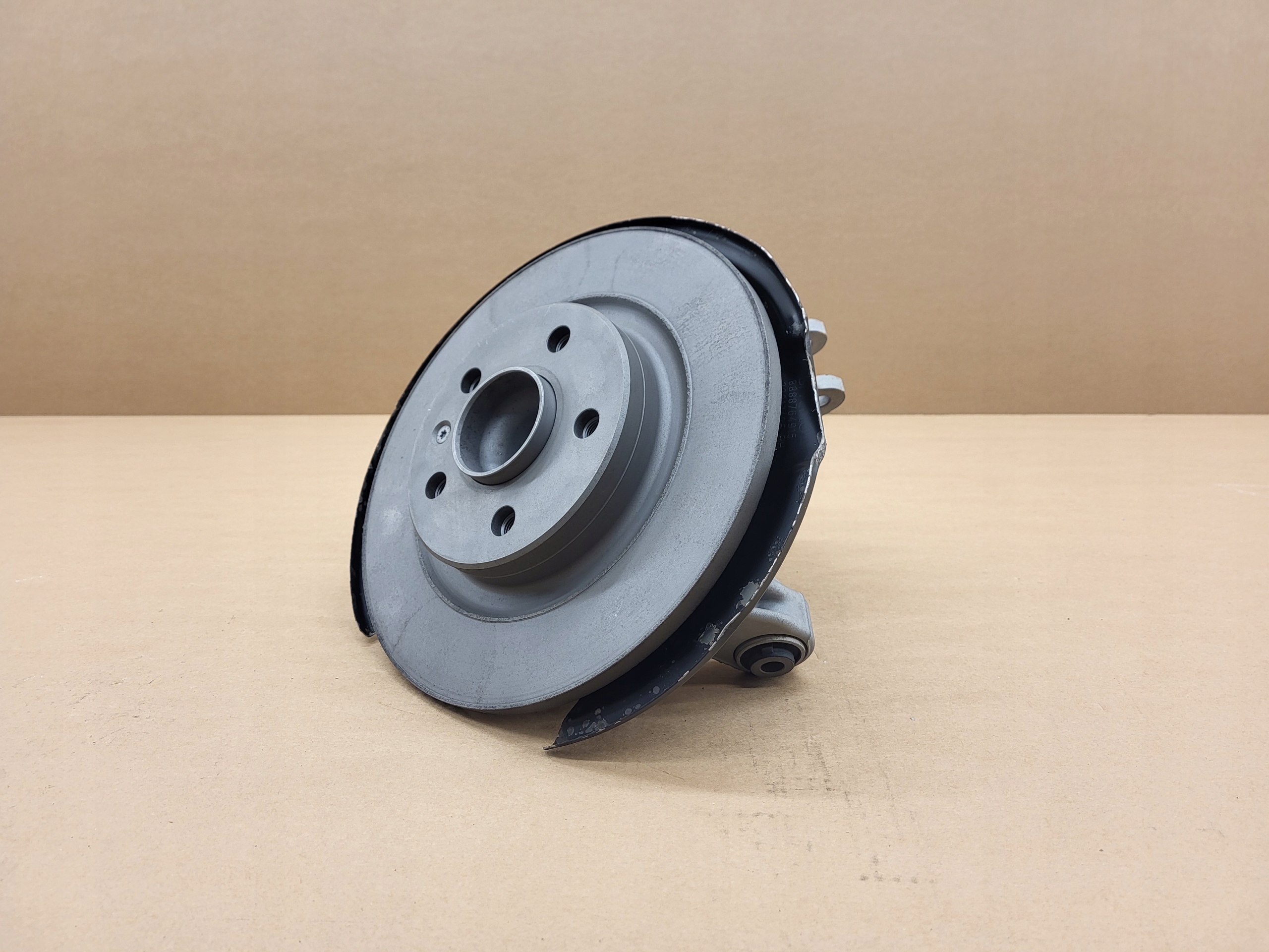 Mozzo FUSELLO perno mozzo ruote Destra posteriore 2WD VOLVO XC40 2017