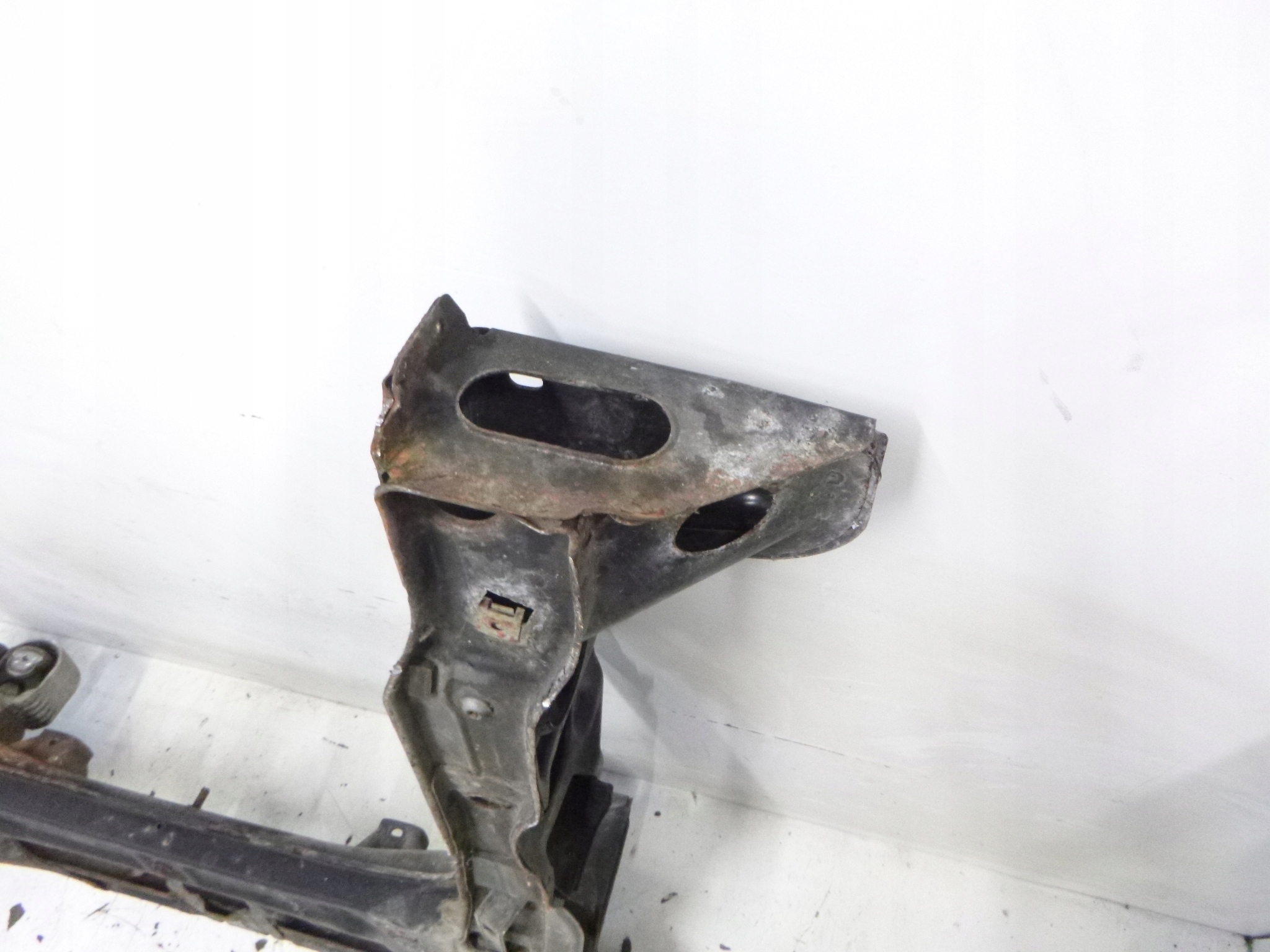 axle beam lawa front Mercedes W169 1.7 2004r.