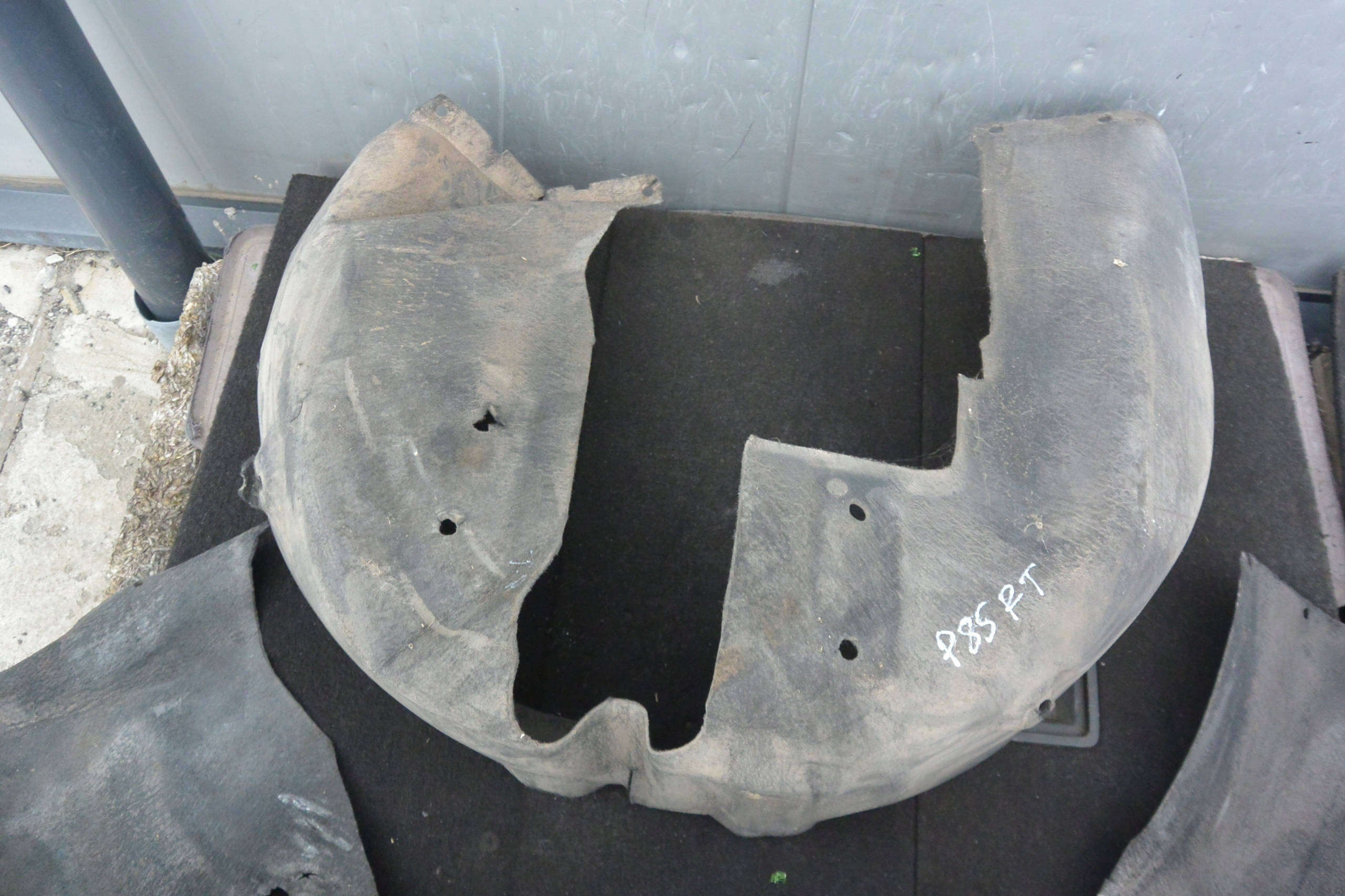 mudguard rear part right left TESLA MODEL S 12-16