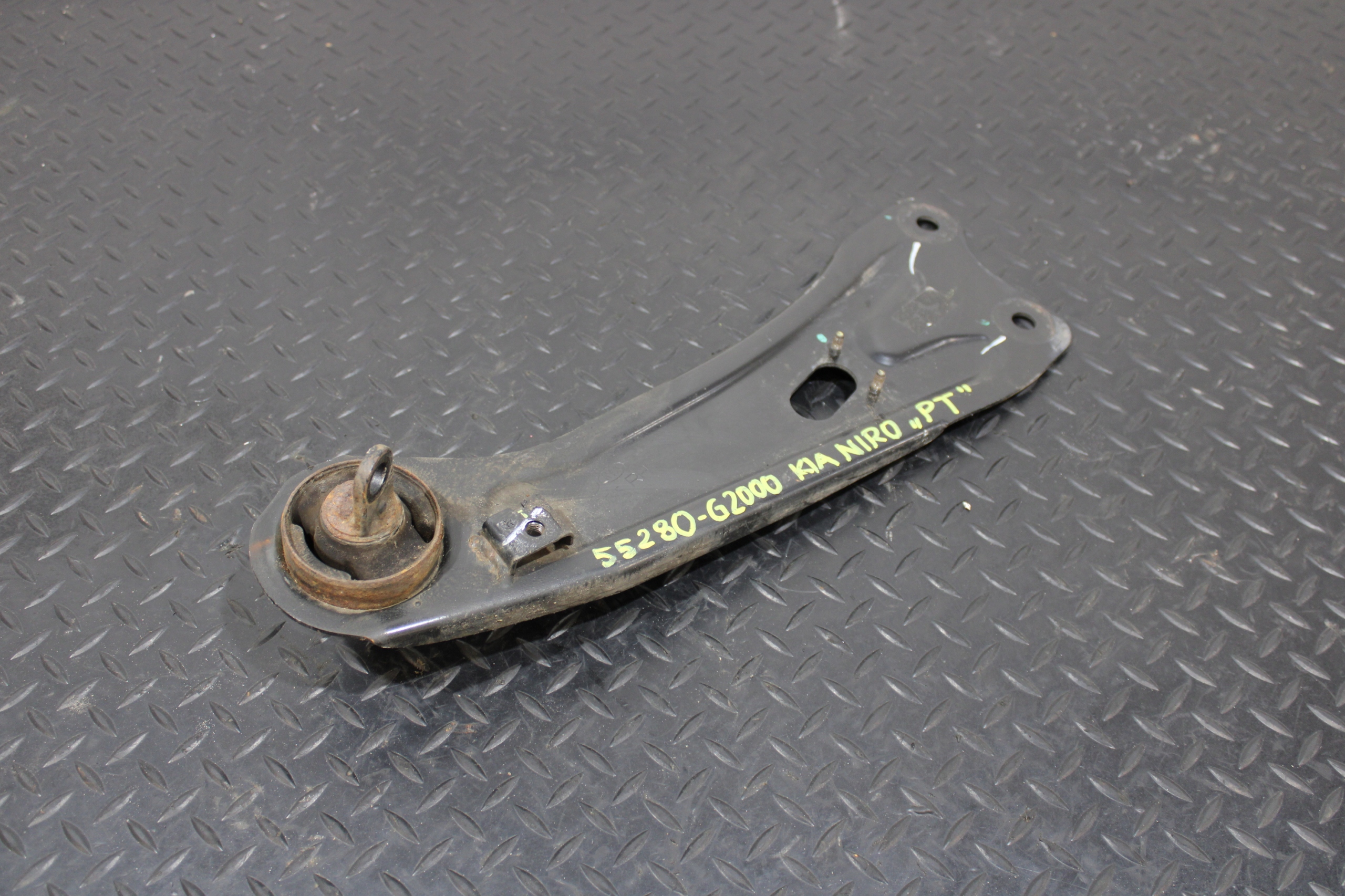 Querlenker rechts heck 55280-G2000 KIA NIRO 1 und 16-18