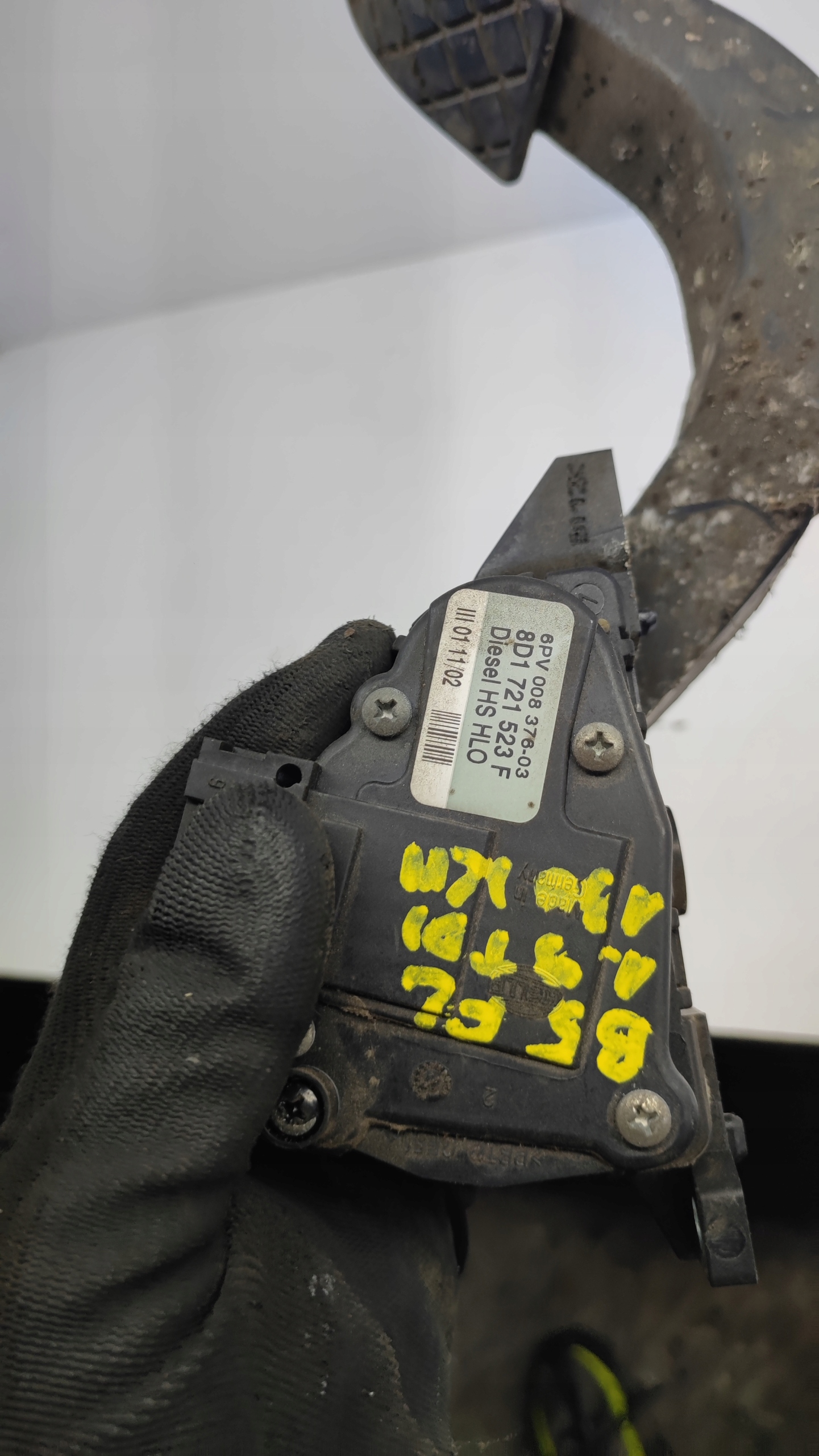 PEDAŁ GAZU VOLKSWAGEN PASSAT B5 8D1721523F Numer katalogowy oryginału 8d1721523f