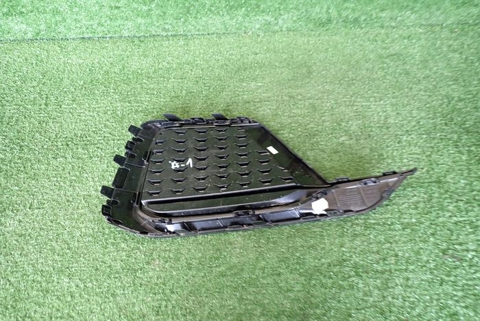 AUDI A1 S-LINE 19- grid of a bumper left front