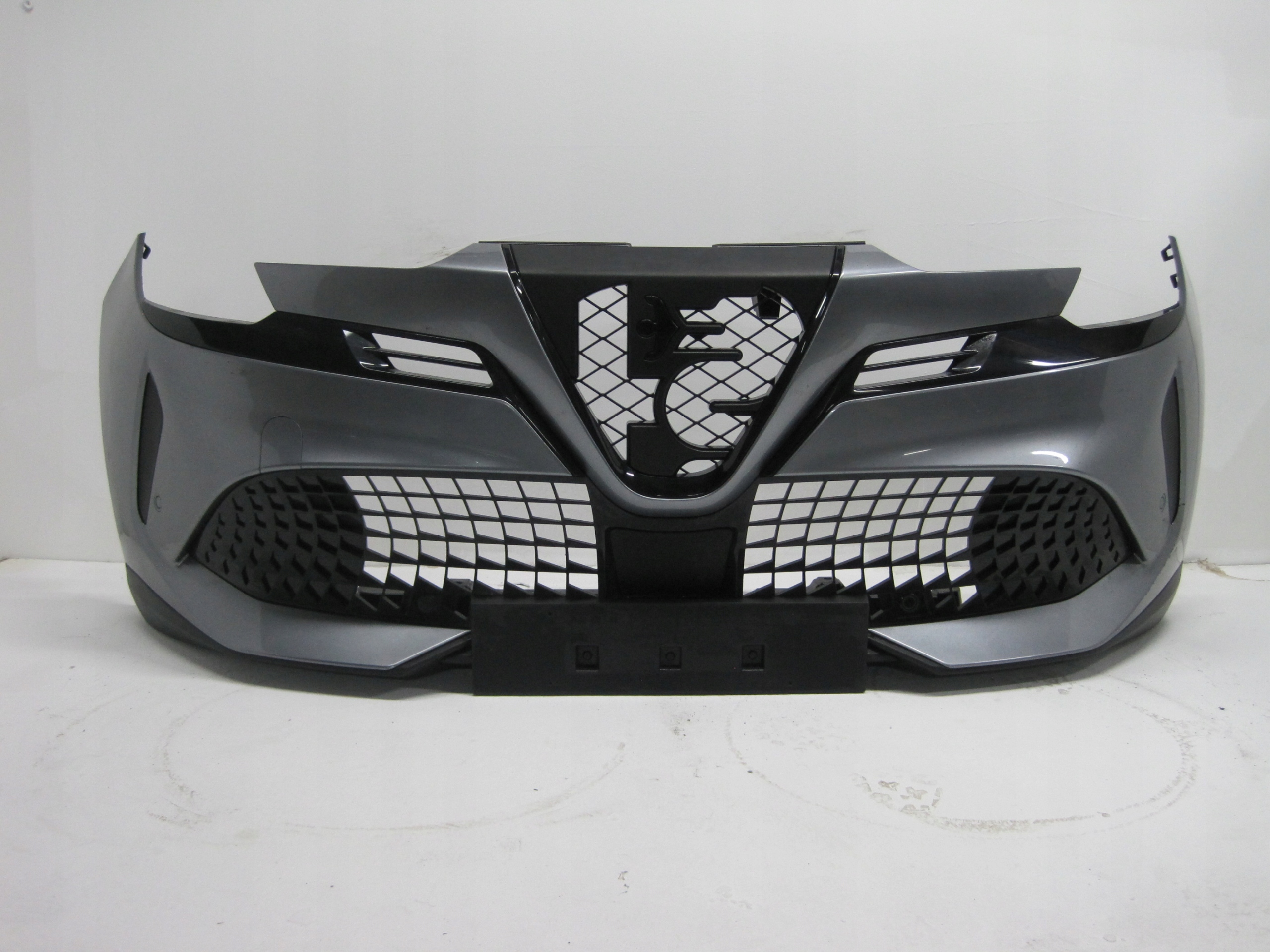 bumper ALFA ROMEO JUNIOR 4 PDC 24R front front