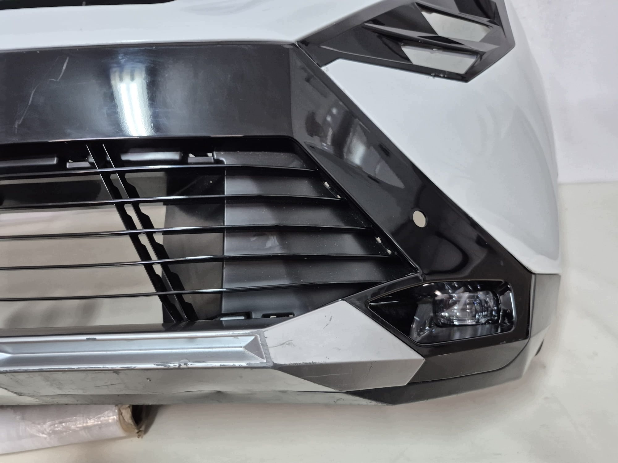 RENAULT BOREAL 25- bumper front front PDC RADAR fog light complete
