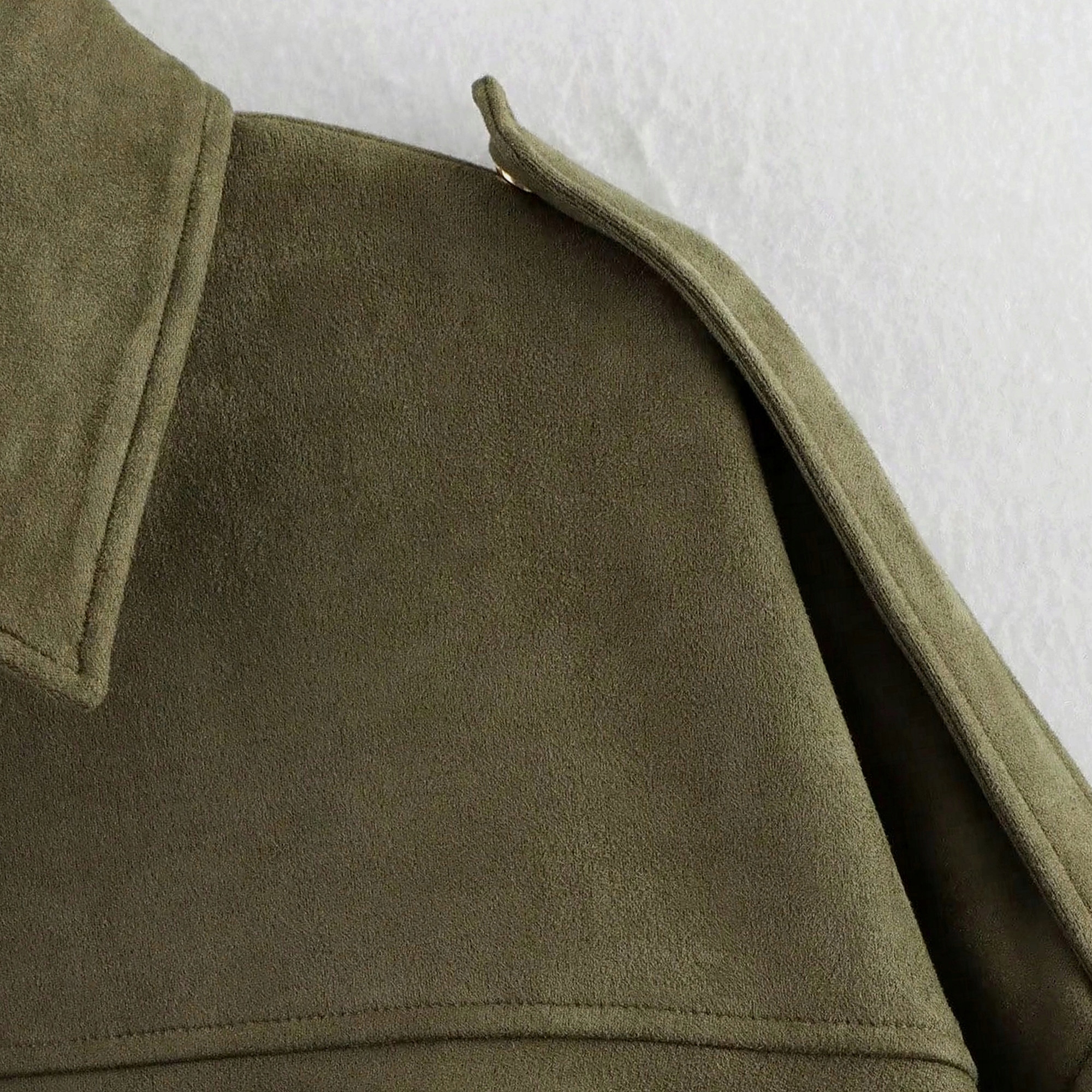 Dámská bunda Bomber ze semiše pro každodenní nošení s khaki pagony L 40