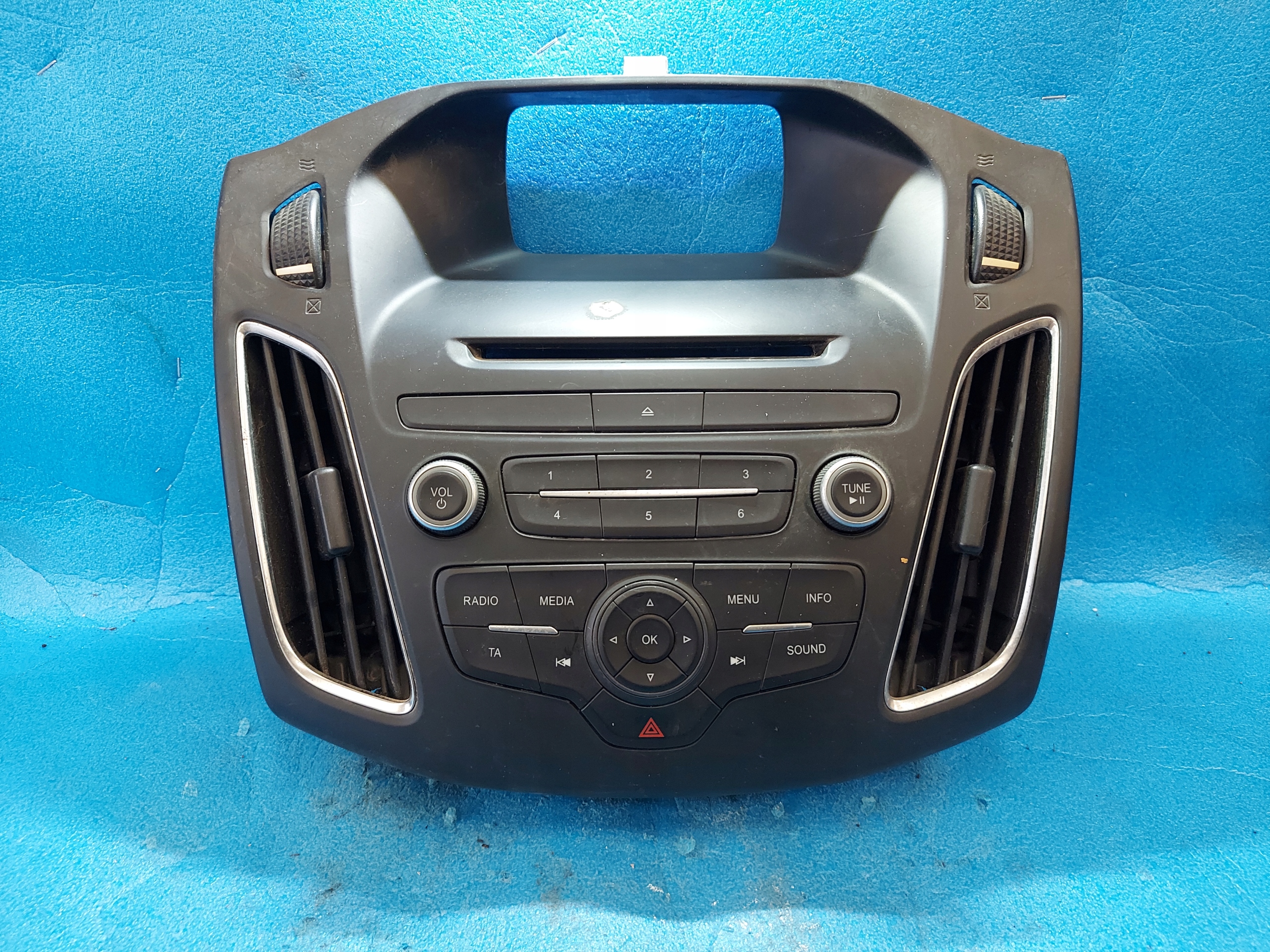 control panel radia Ford OE F1ET-18K811-AD