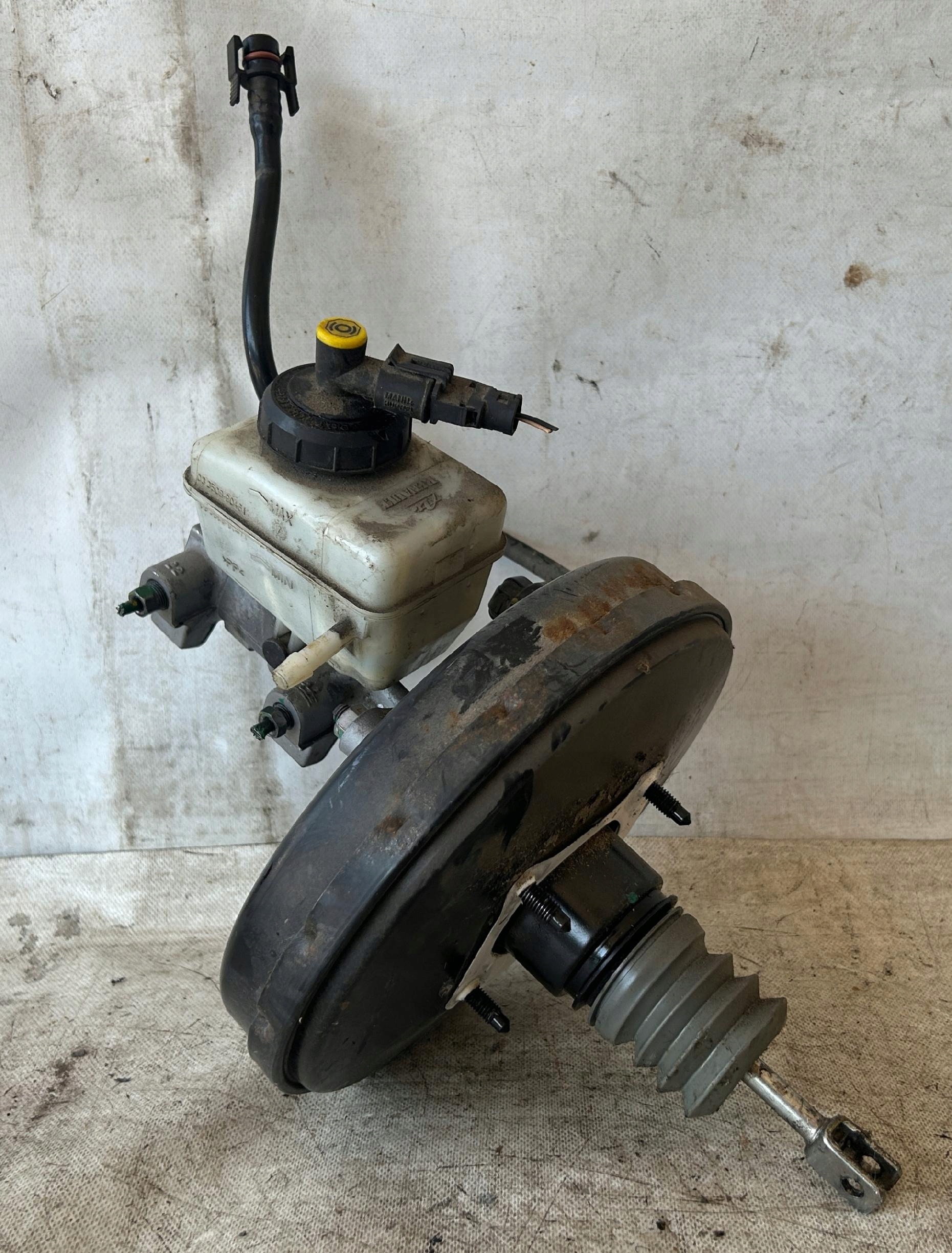 servo Servofreno DACIA DUSTER e 472102876R
