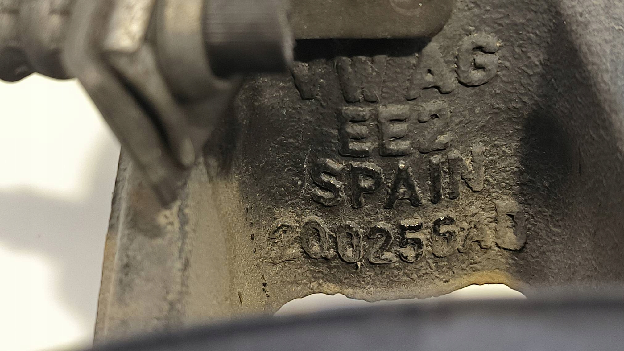 swing right front 2Q0407256AD SEAT ARONA 6F9