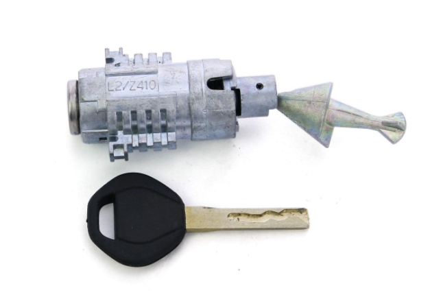 NOWA WKLADKA ZAMEK LEWA BMW 5 E60 E61 E62