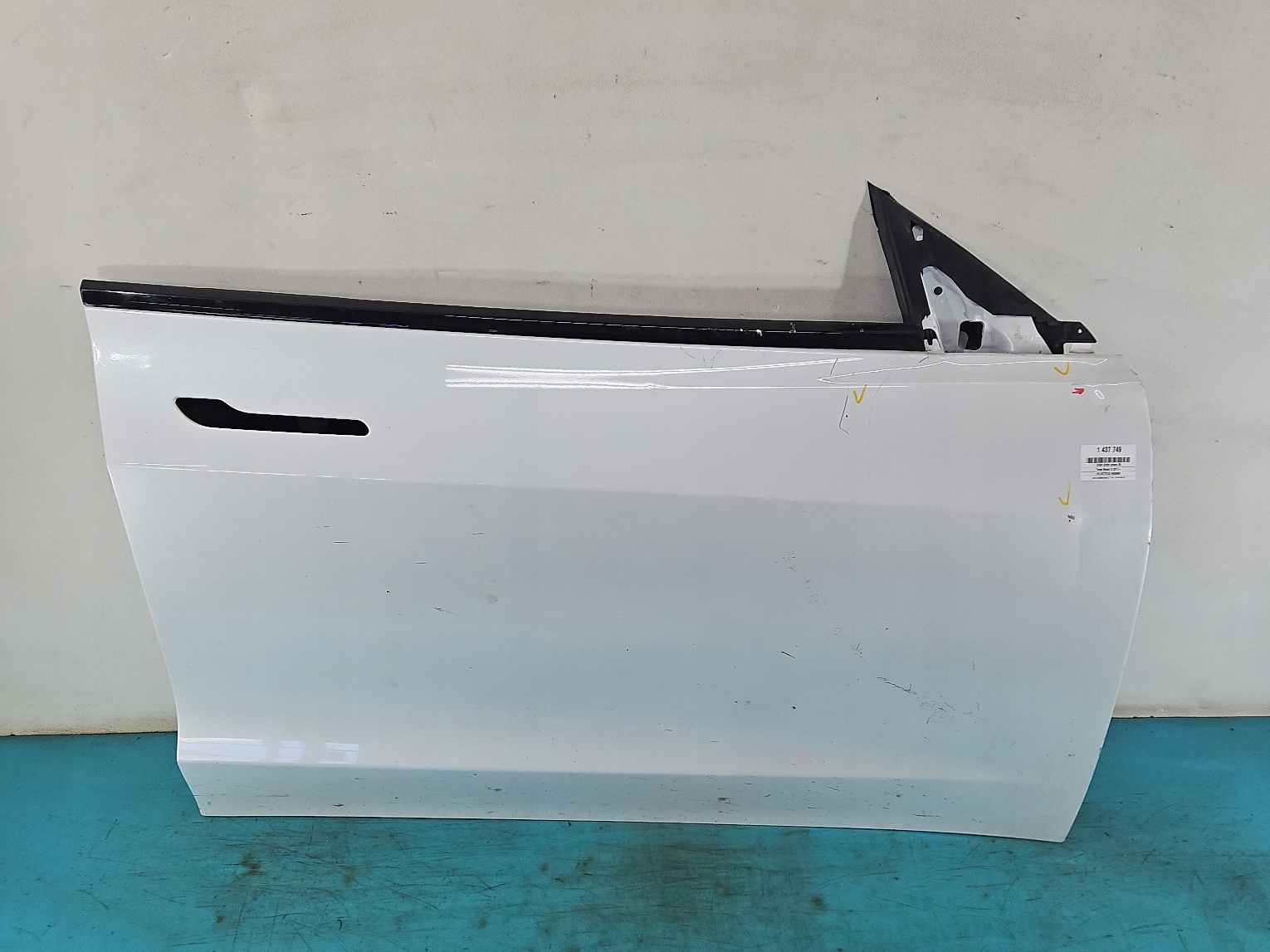 DRZWI PRZÓD PRAWE TESLA MODEL 3 17-23 BIAŁY PPSW