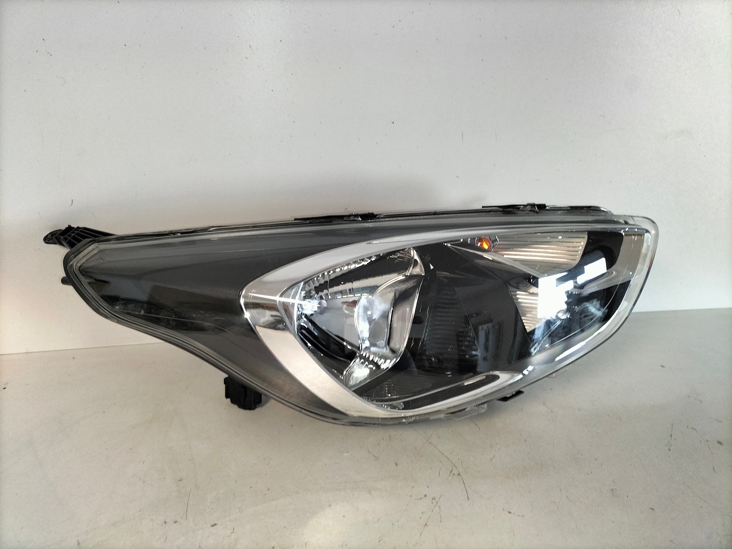 light front reflektor right FORD KA + plus 16