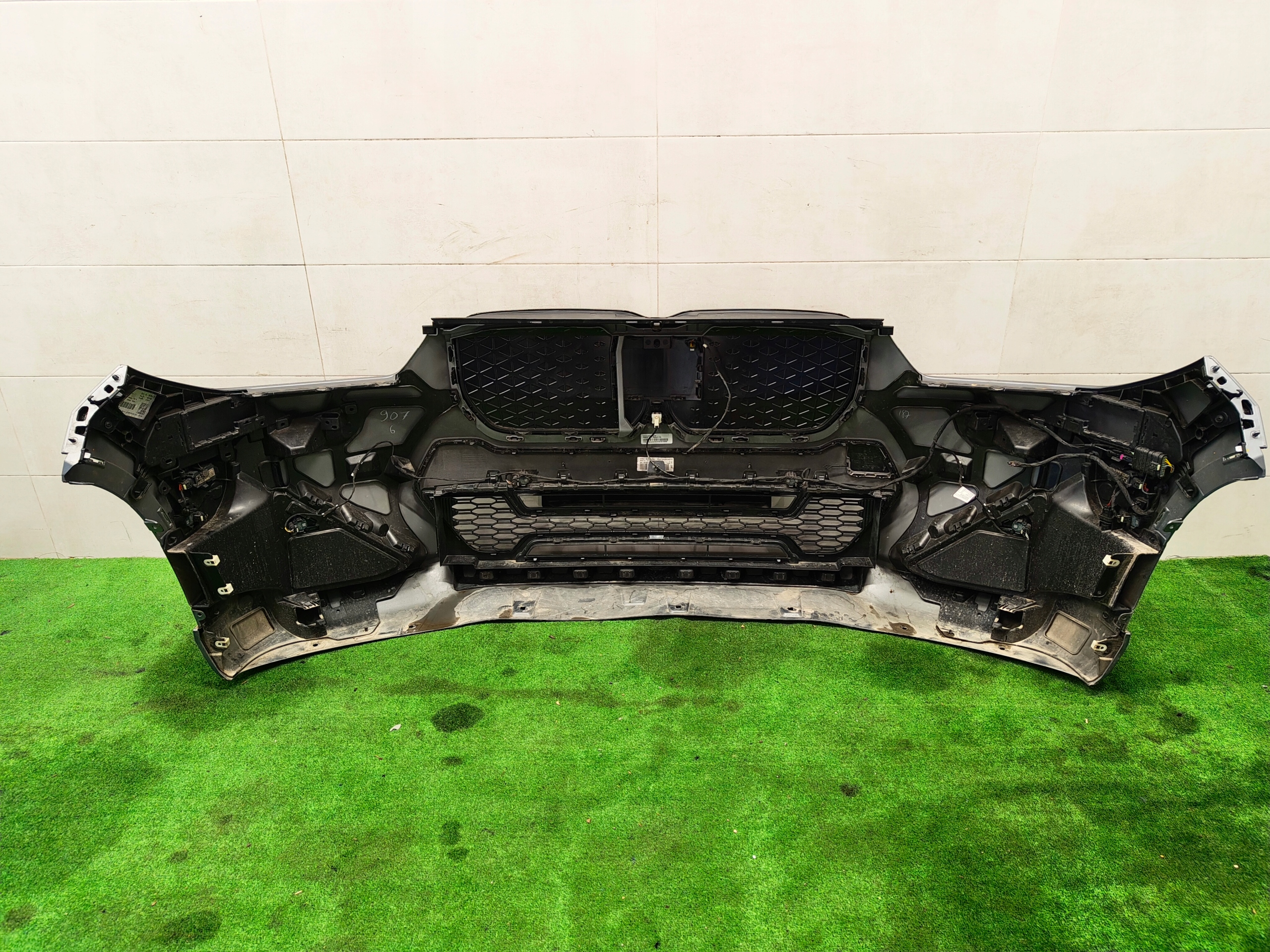 BMW iX1 U11 front bonnet bumper lights fender support panel for radiators C5A m-packet