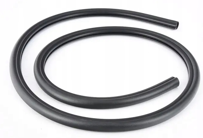 51767349599 - Прокладка капота ПД BMW 5 G31 Оригинал