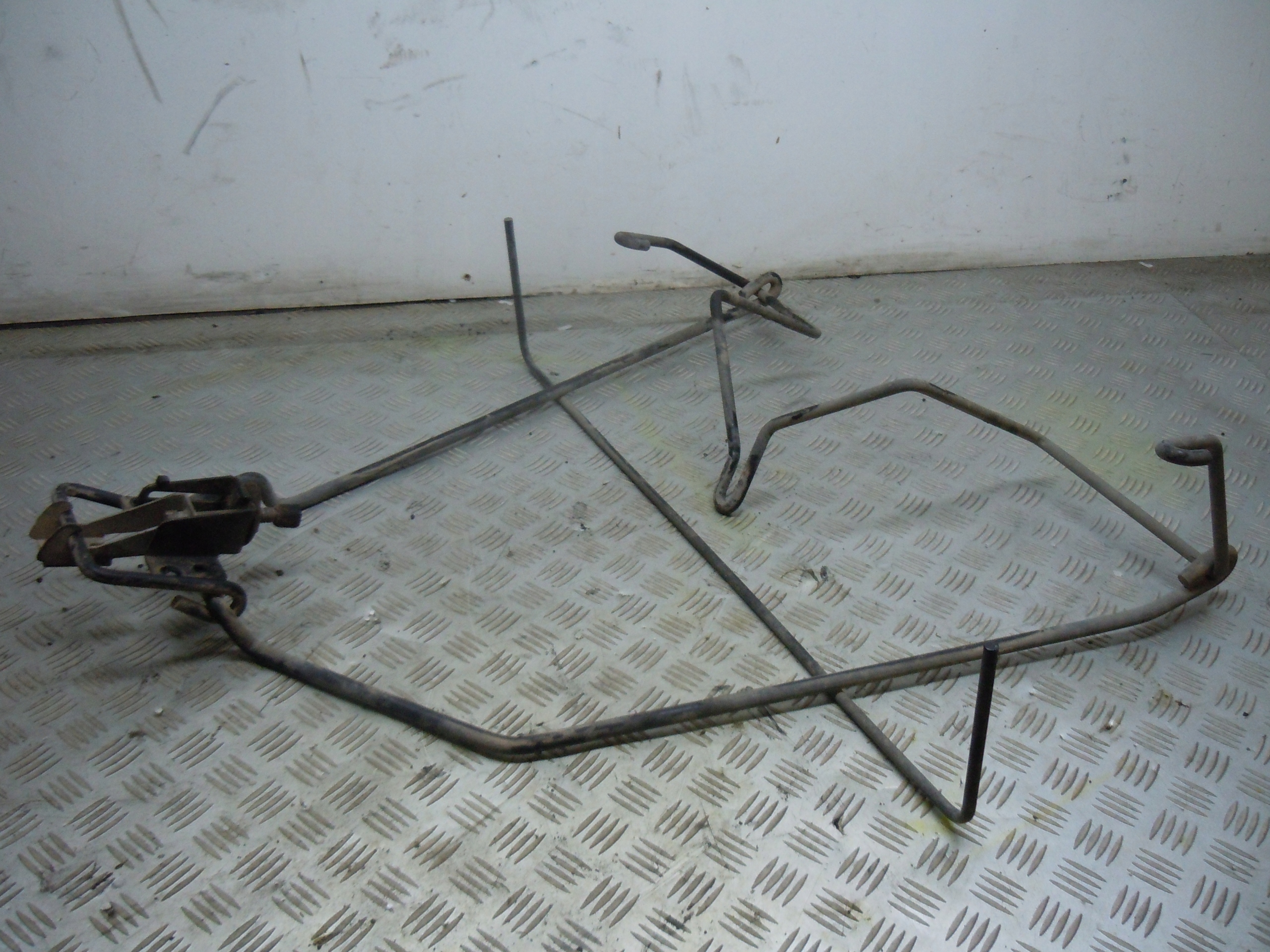 Ліфт запасного колеса MERCEDES CITAN W415