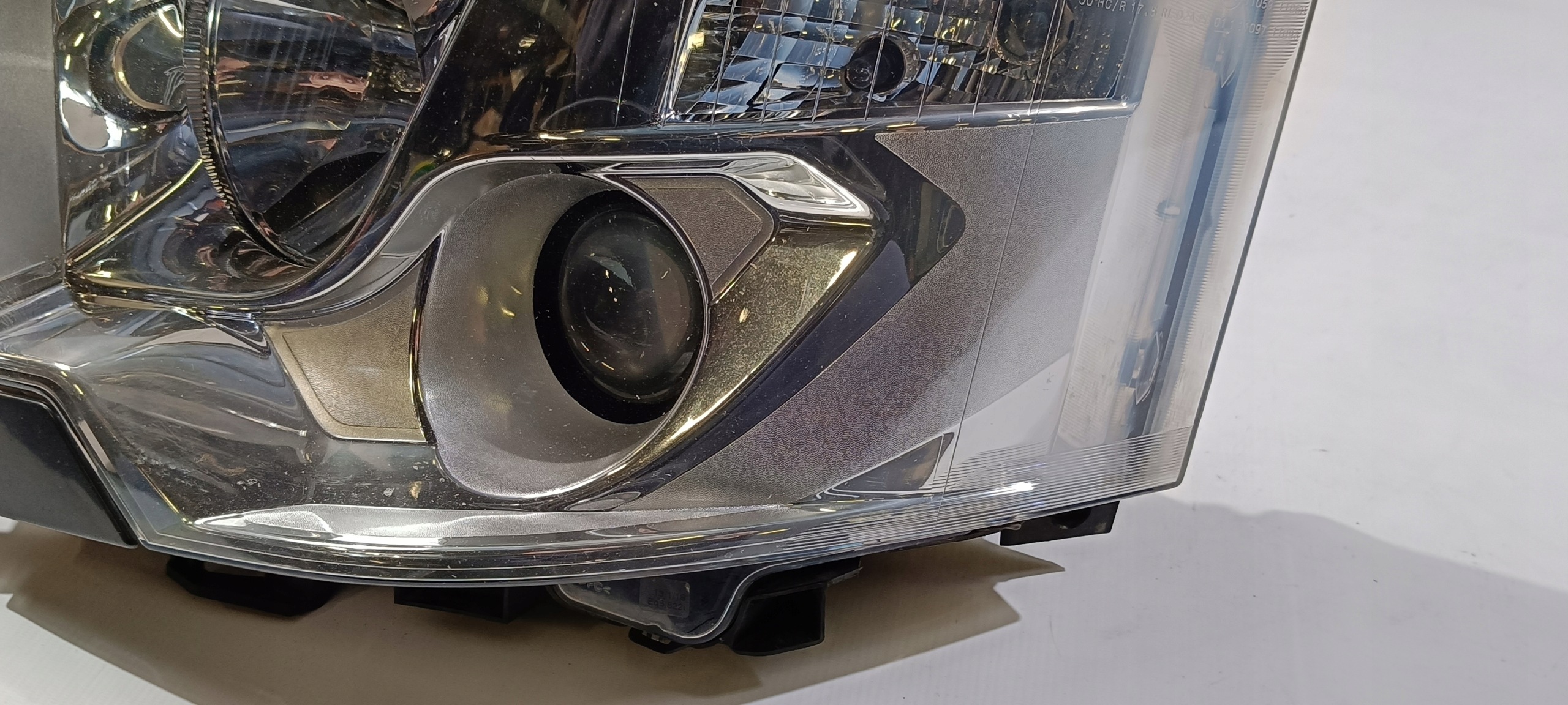 light front front left Renault Gama T C