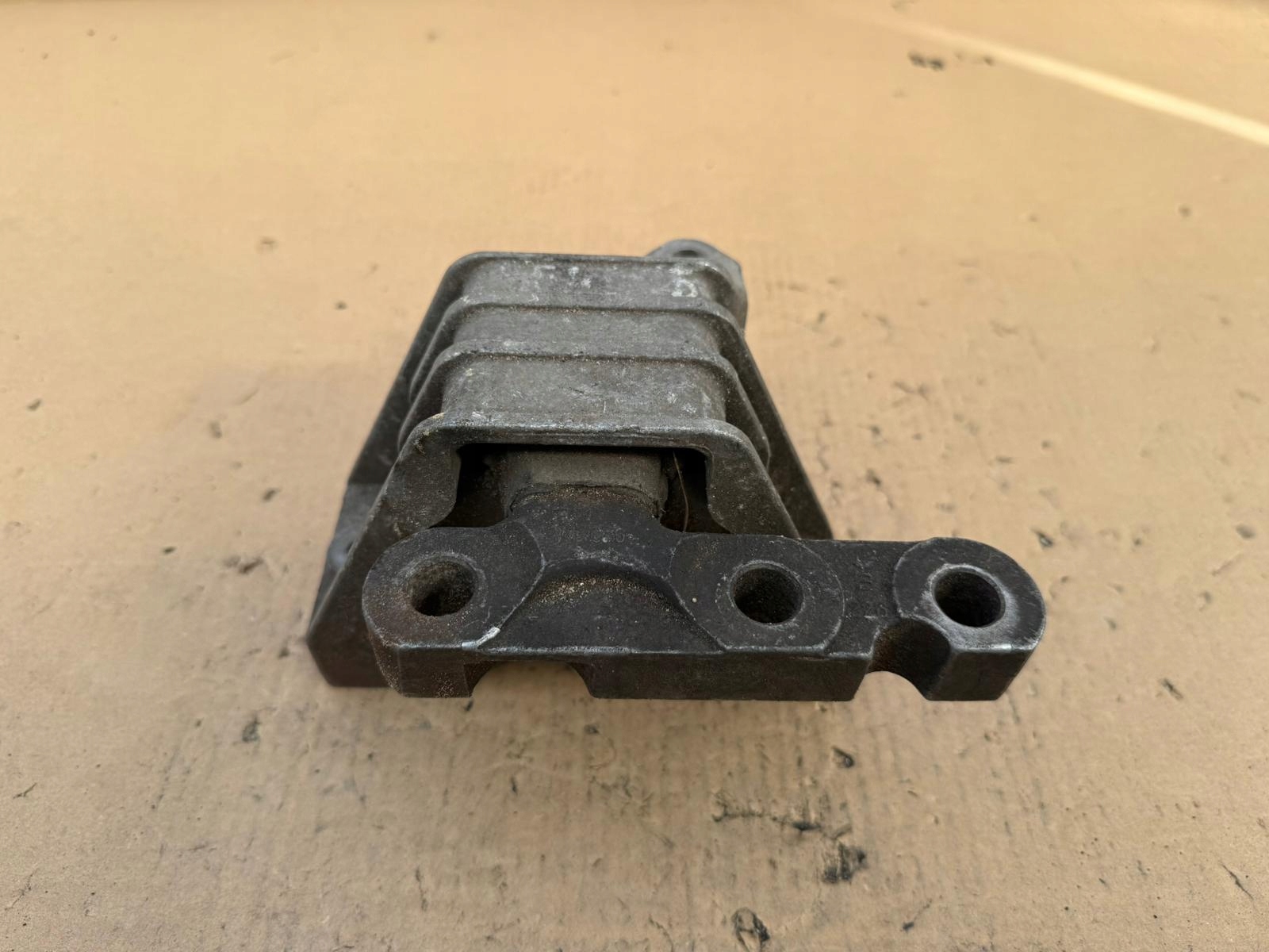 front engine mount OPEL VECTRA C 210446110