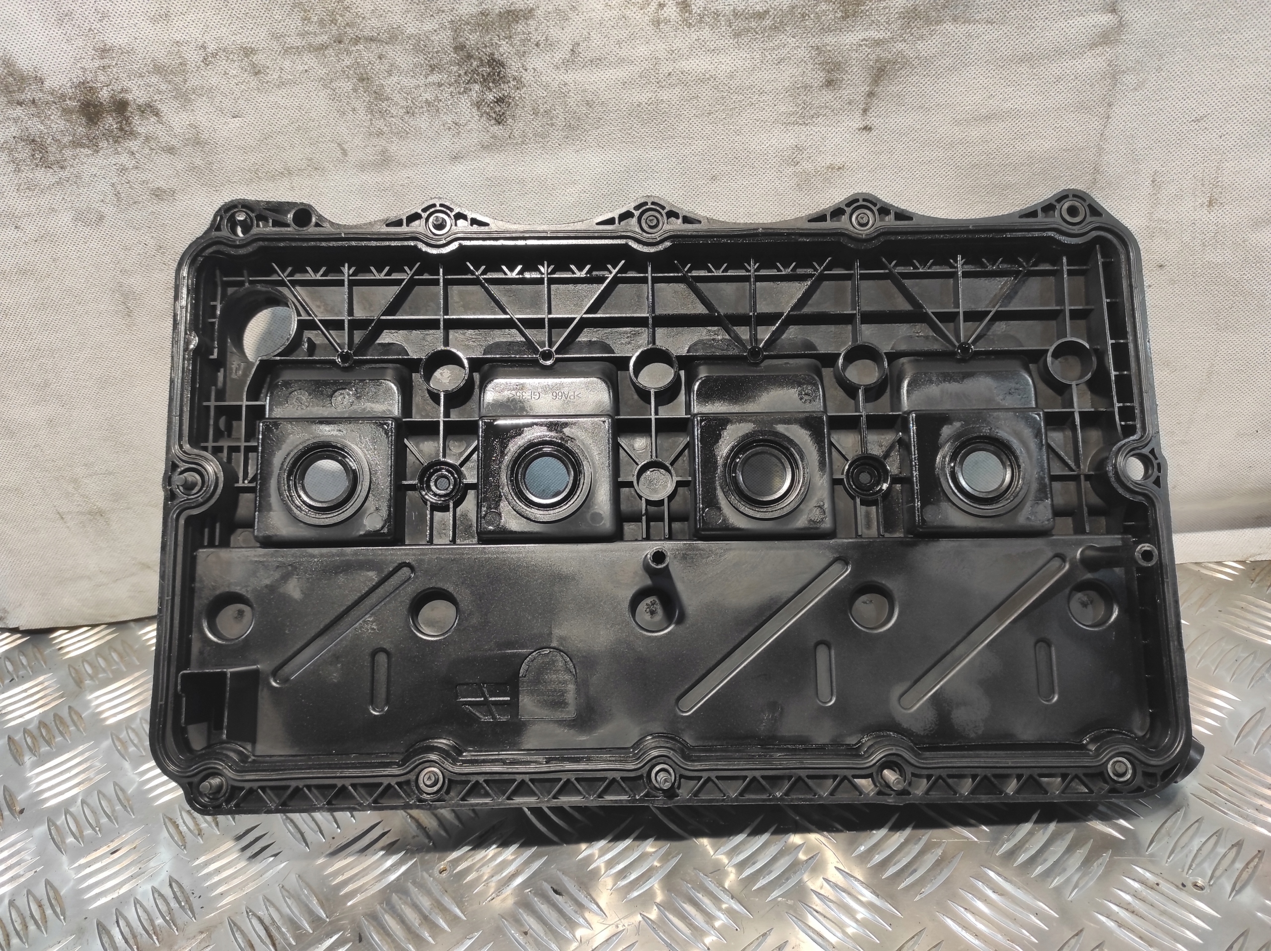 Abdeckung der Ventile FORD TRANSIT TOURNEO MK7 VII 2.2 D