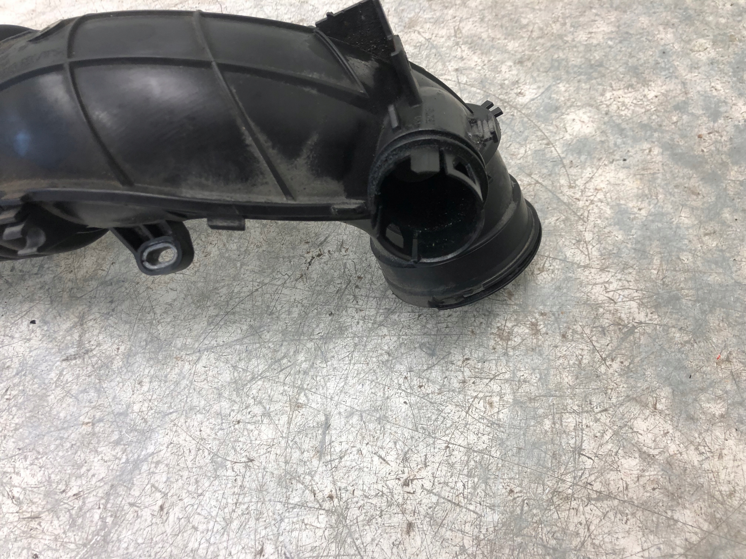 pipe air hose BMW F20 58650910