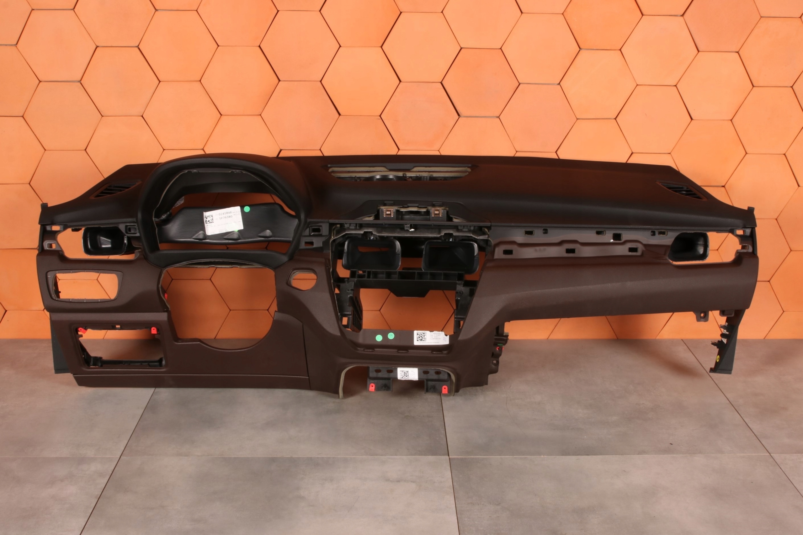 BMW X1 F48 originál dashboard instrument panel console MOKKA HEAD UP HUD