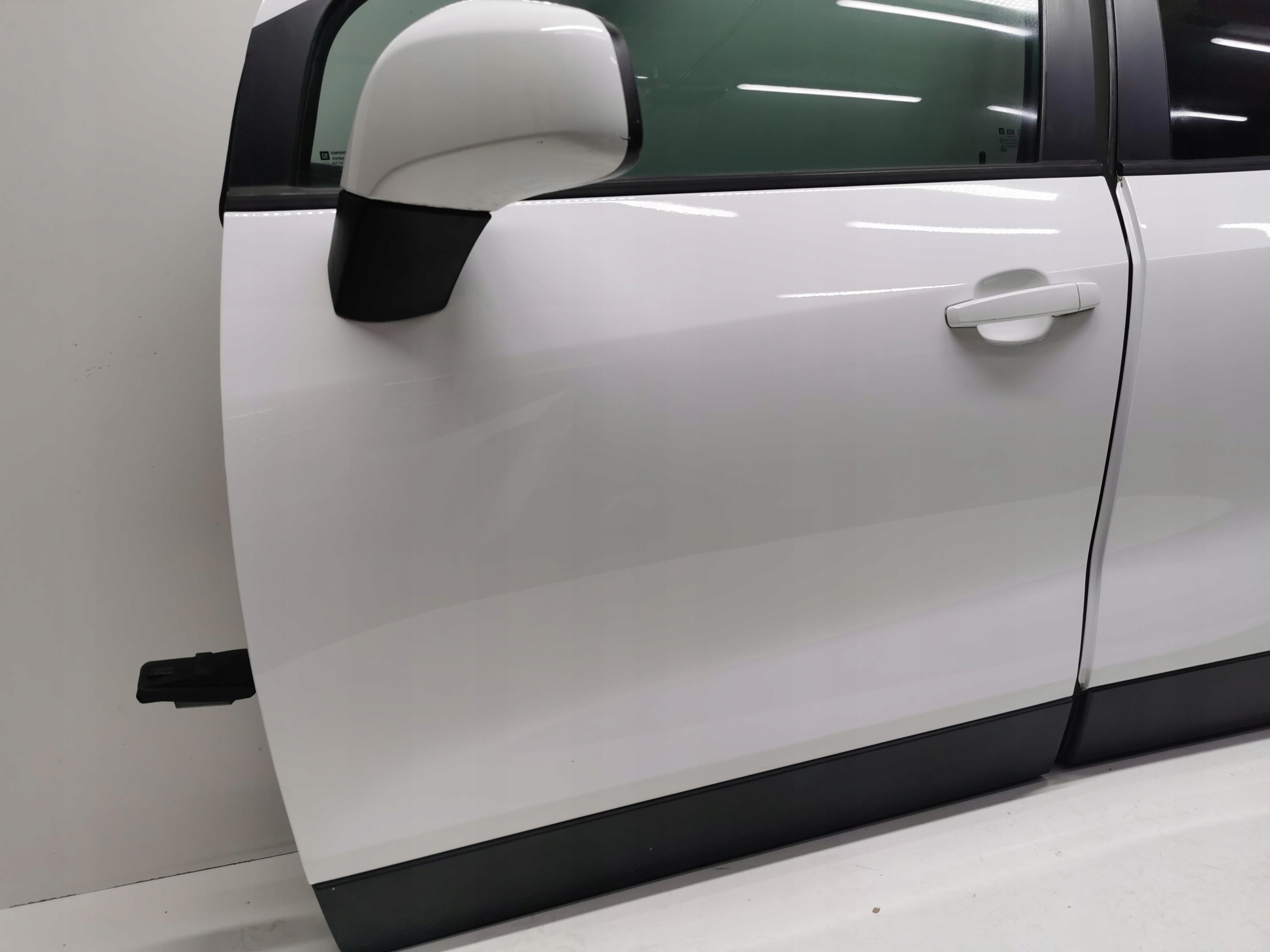 door left front + left rear part GAZ Z40R OPEL MOKKA A 2012-2016