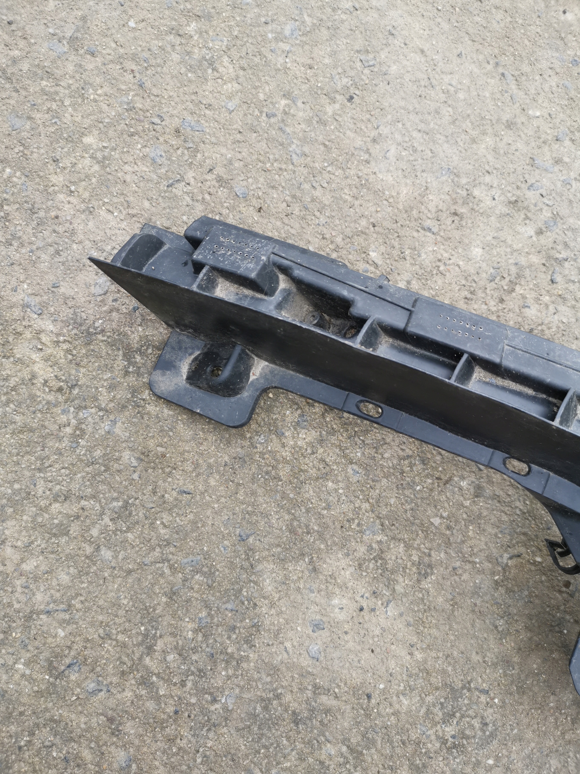 Support Gauche Pare choc Avant RENAULT TALISMAN