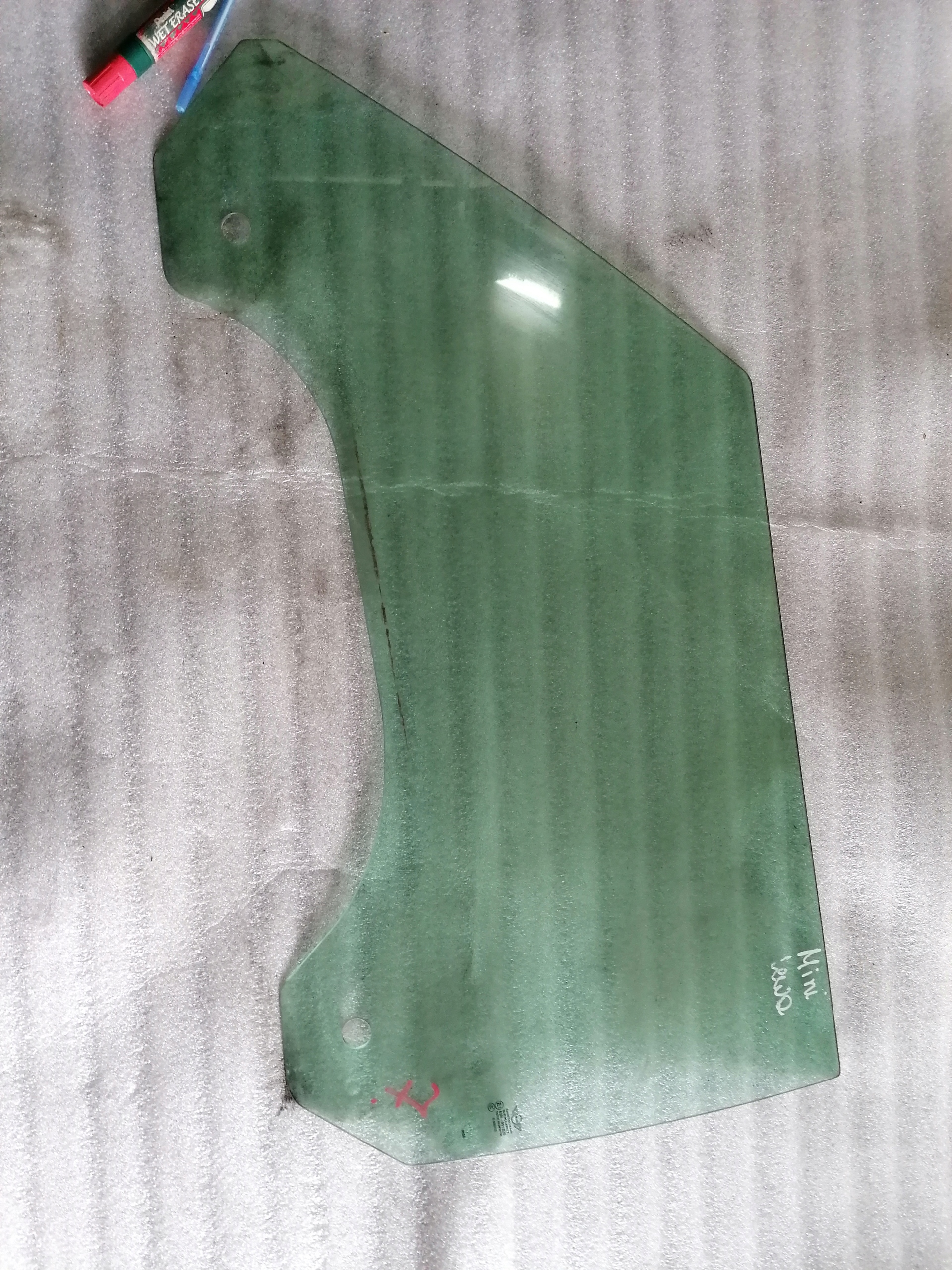 7 SZYBA BOCZNA MINI R56 LEWA