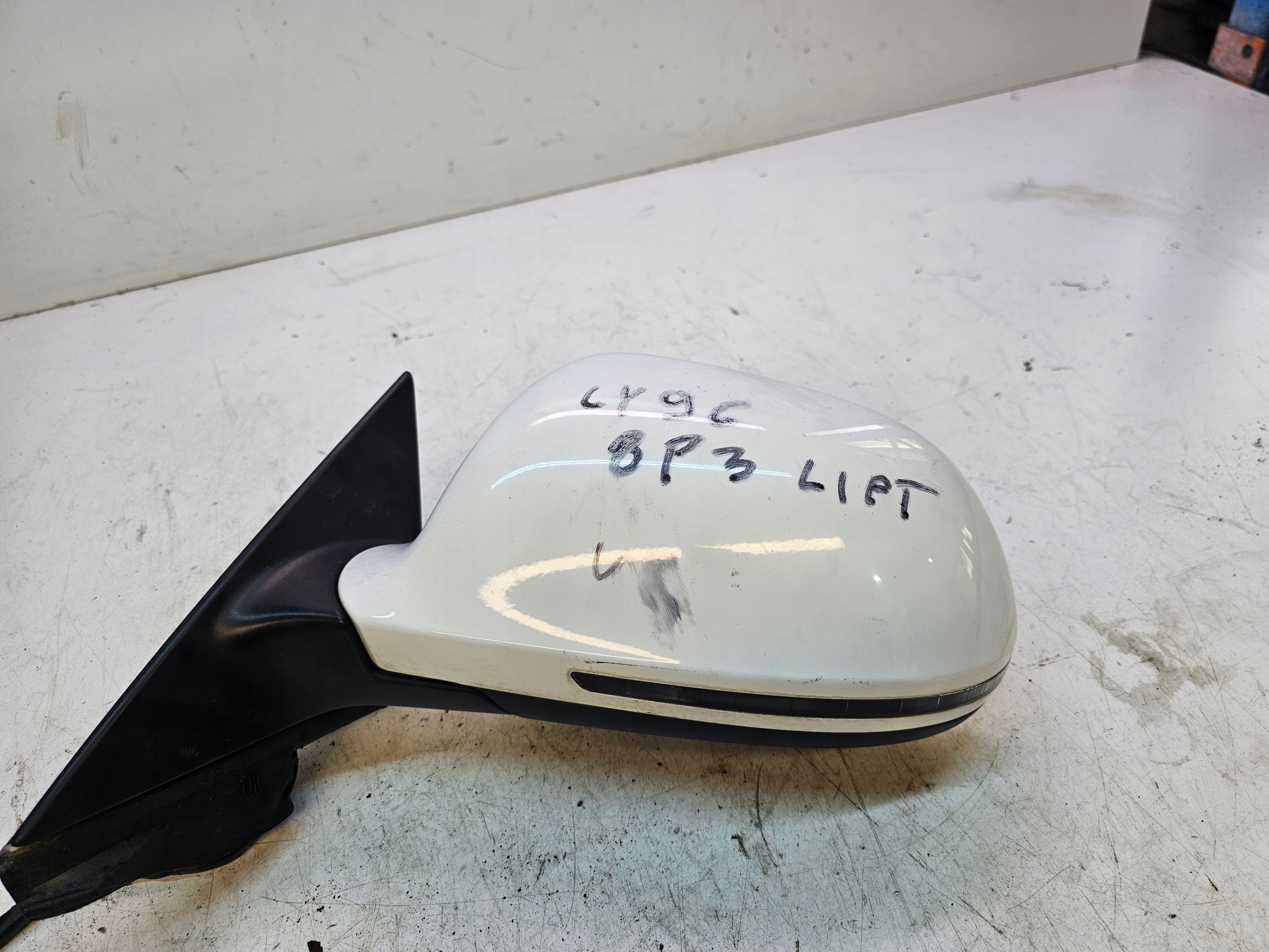 mirror left front AUDI A3 8P LIFT 8P3 LY9C 10-PIN UK