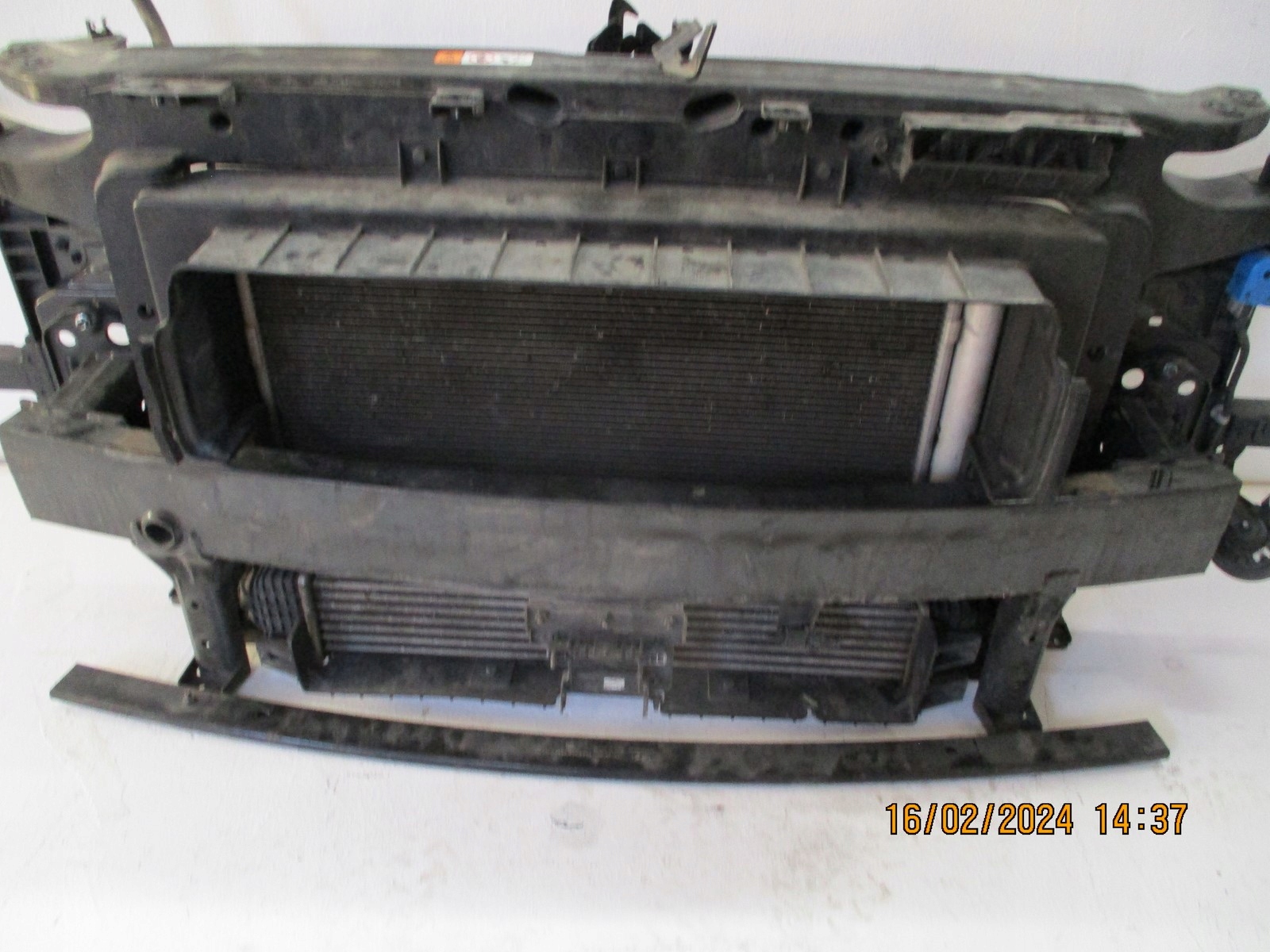 Pas przedni chłodnice HYUNDAI KONA LIFT 1,6HYB