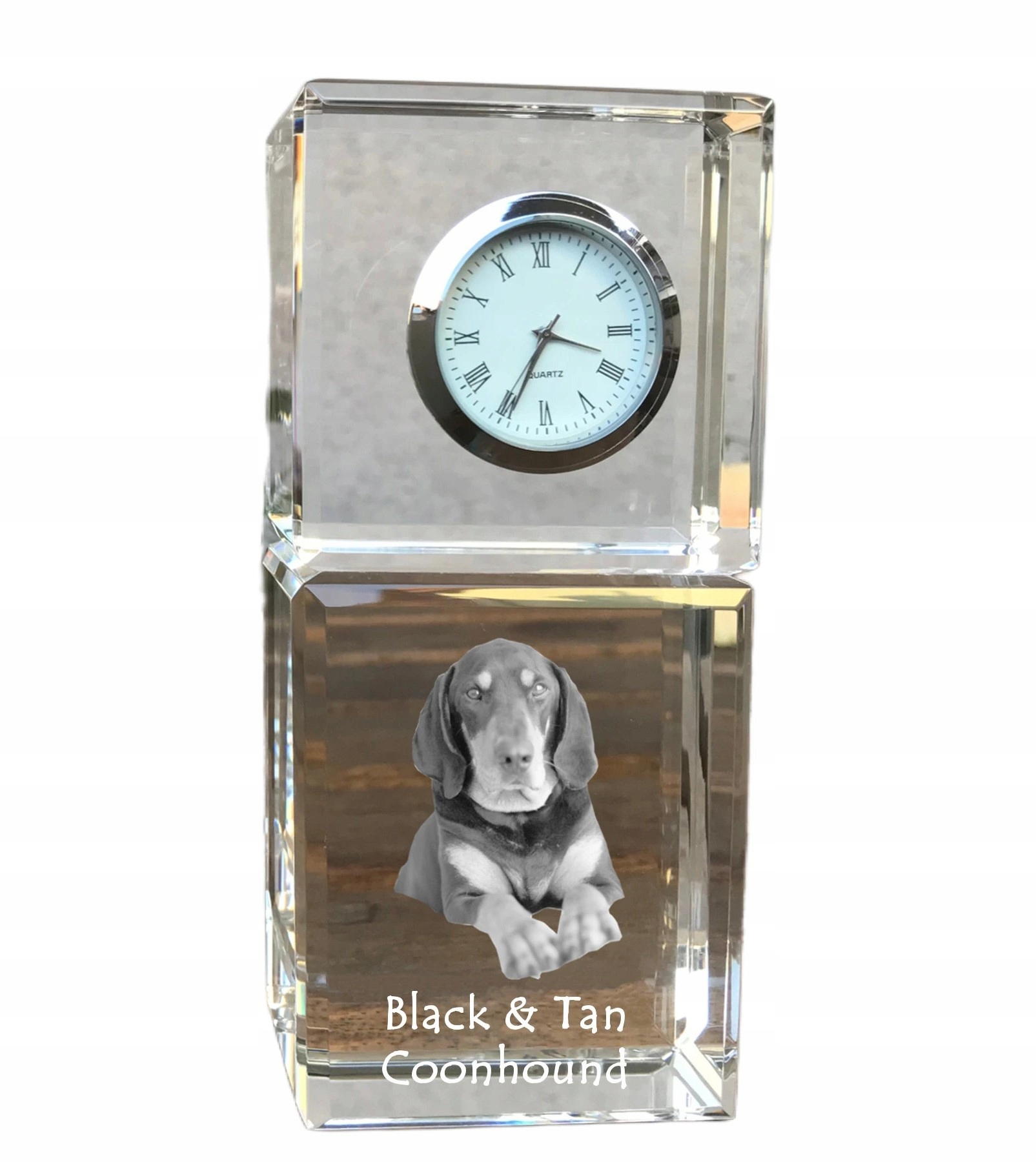 Black and tan coonhound krištáľové stolové hodiny s vašou fotografiou