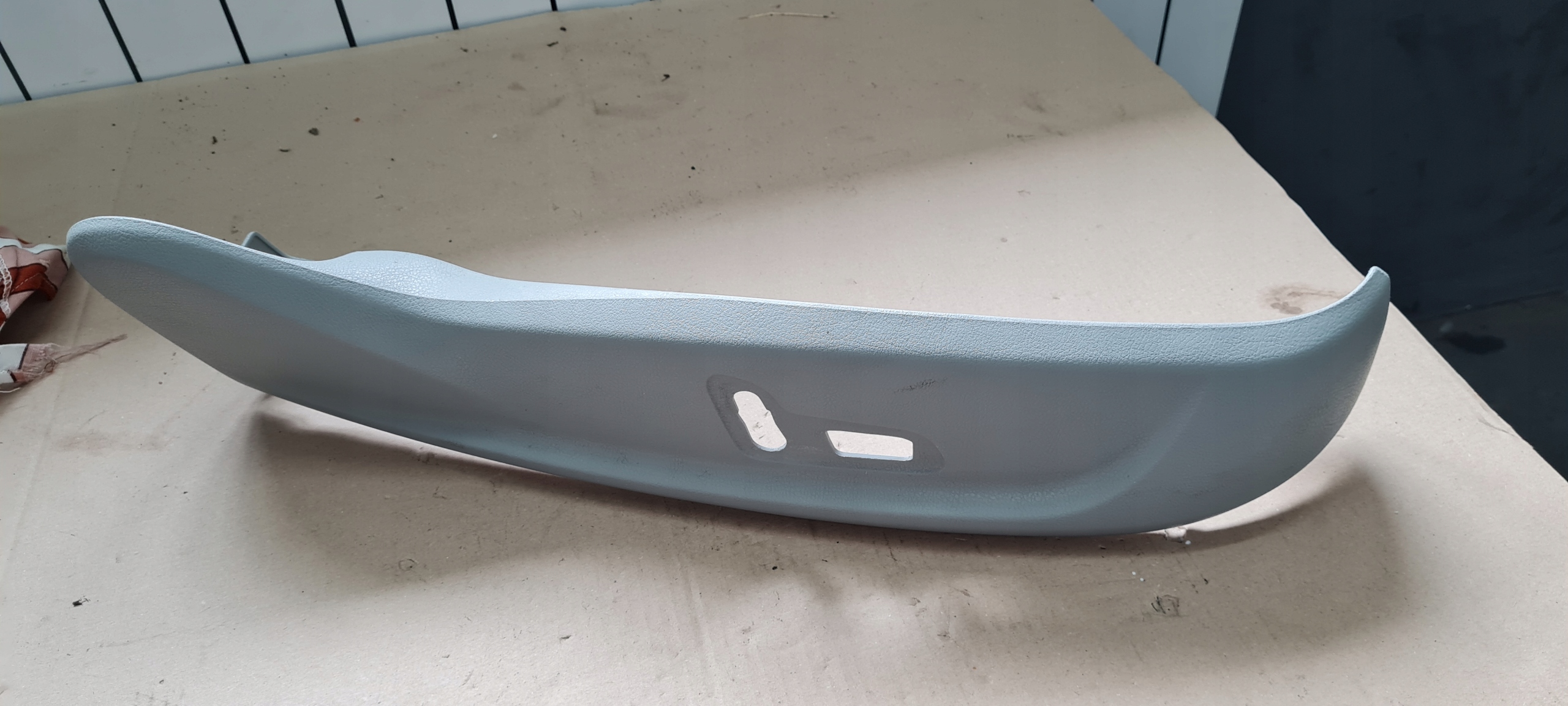 A6 C7 cover seat right front A4 B8 A7 4G A5 8T0881326C