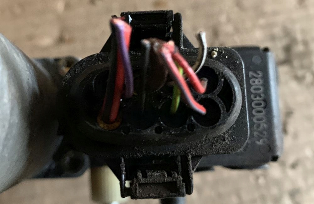 Silniczek elektrycznych szyb PRAWY TYŁ AUDI A6 C5 0130821785 Producent części Audi OE