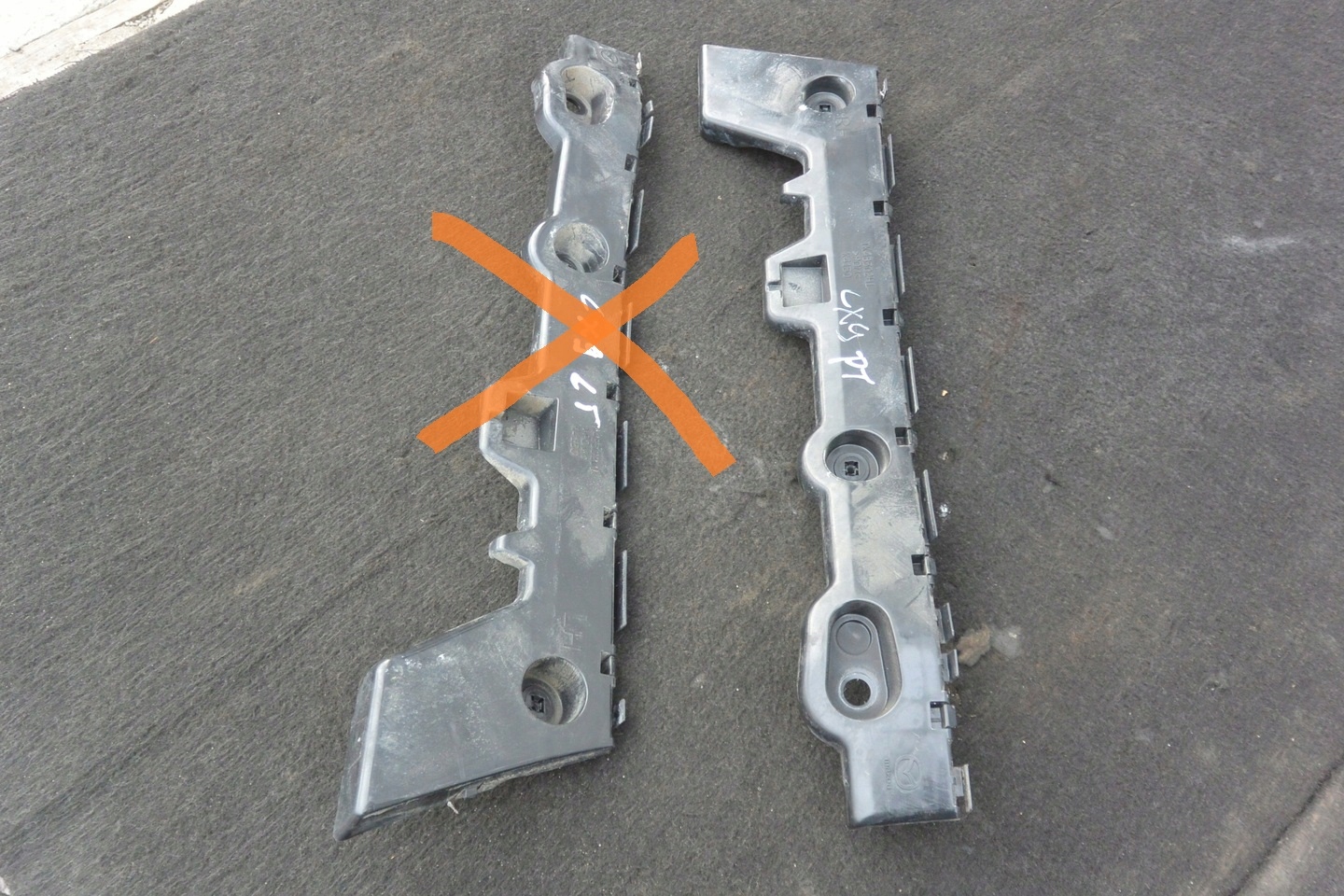 MAZDA CX9 II 16- bumper bracket rear part left right