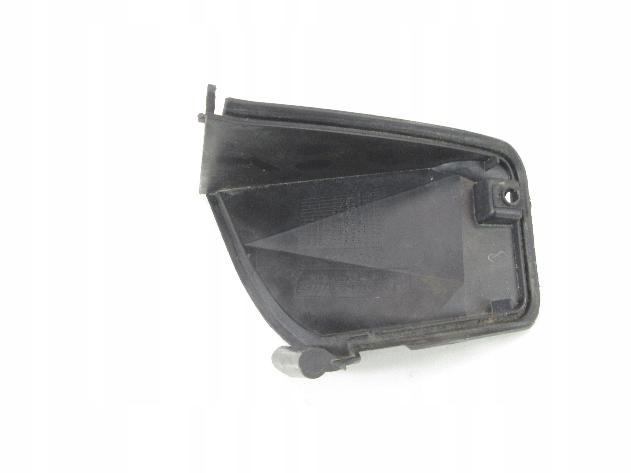 cover drain intake air of a filter, left left front BMW e53 X5