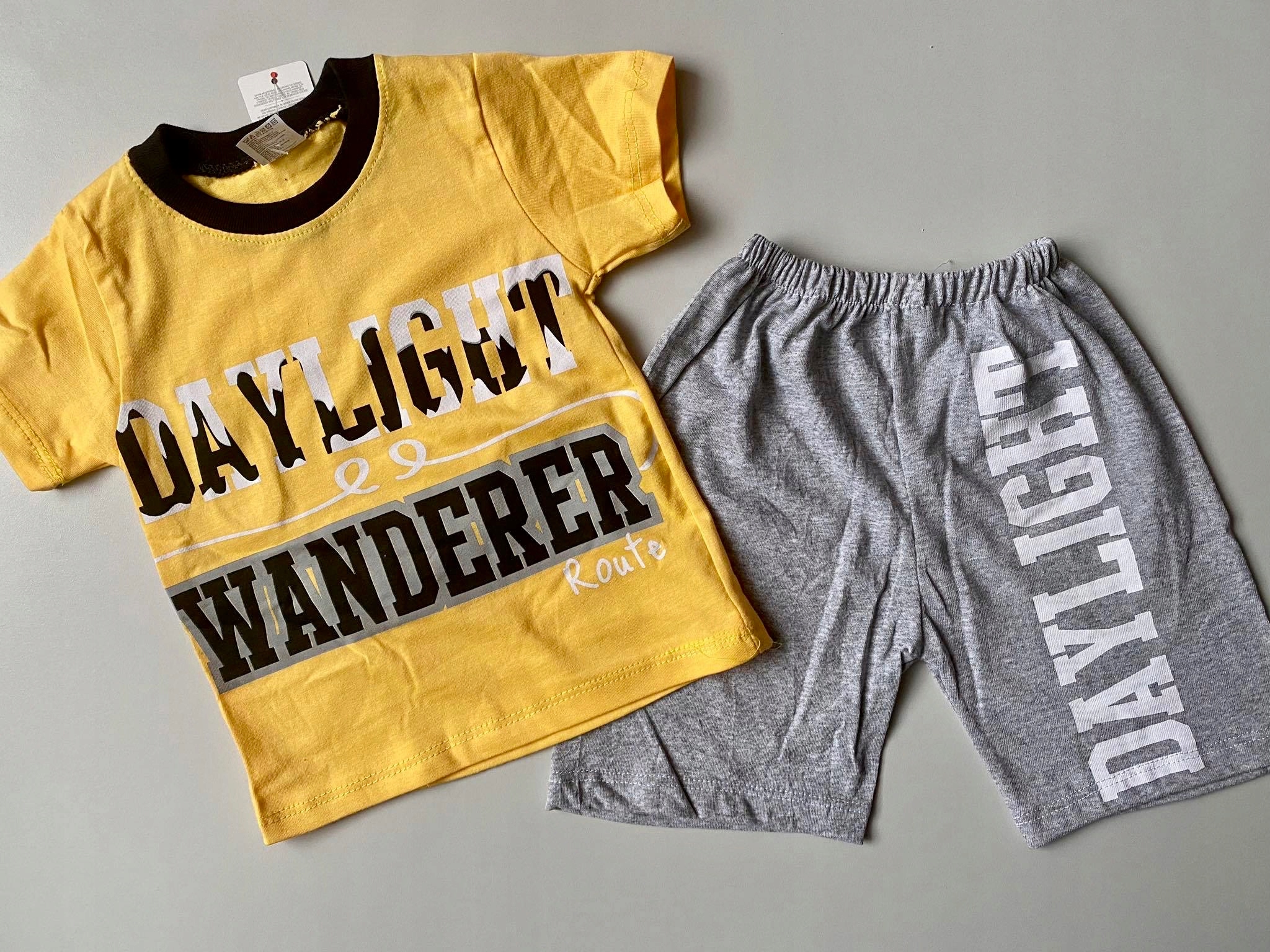 koszulka i spodenki żółty Wanderer