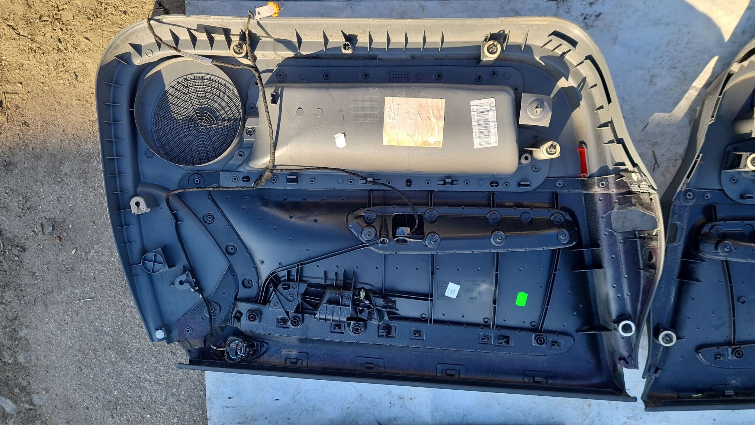 2011 seat EXEO (3R) бочки / обшивка двери передней 3R1867105