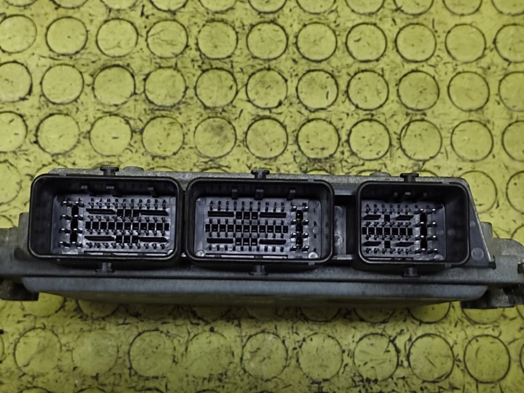 FORD FIESTA MK7 1.4 D control unit of the engine 8V2112A650EC