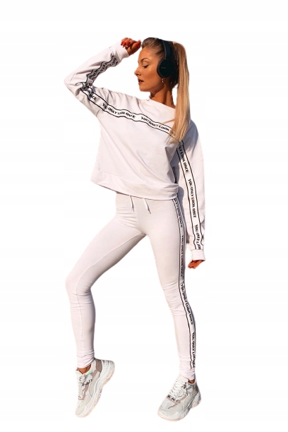 

Modny Dzianinowy Komplet Dresowy z Lampasami M/L