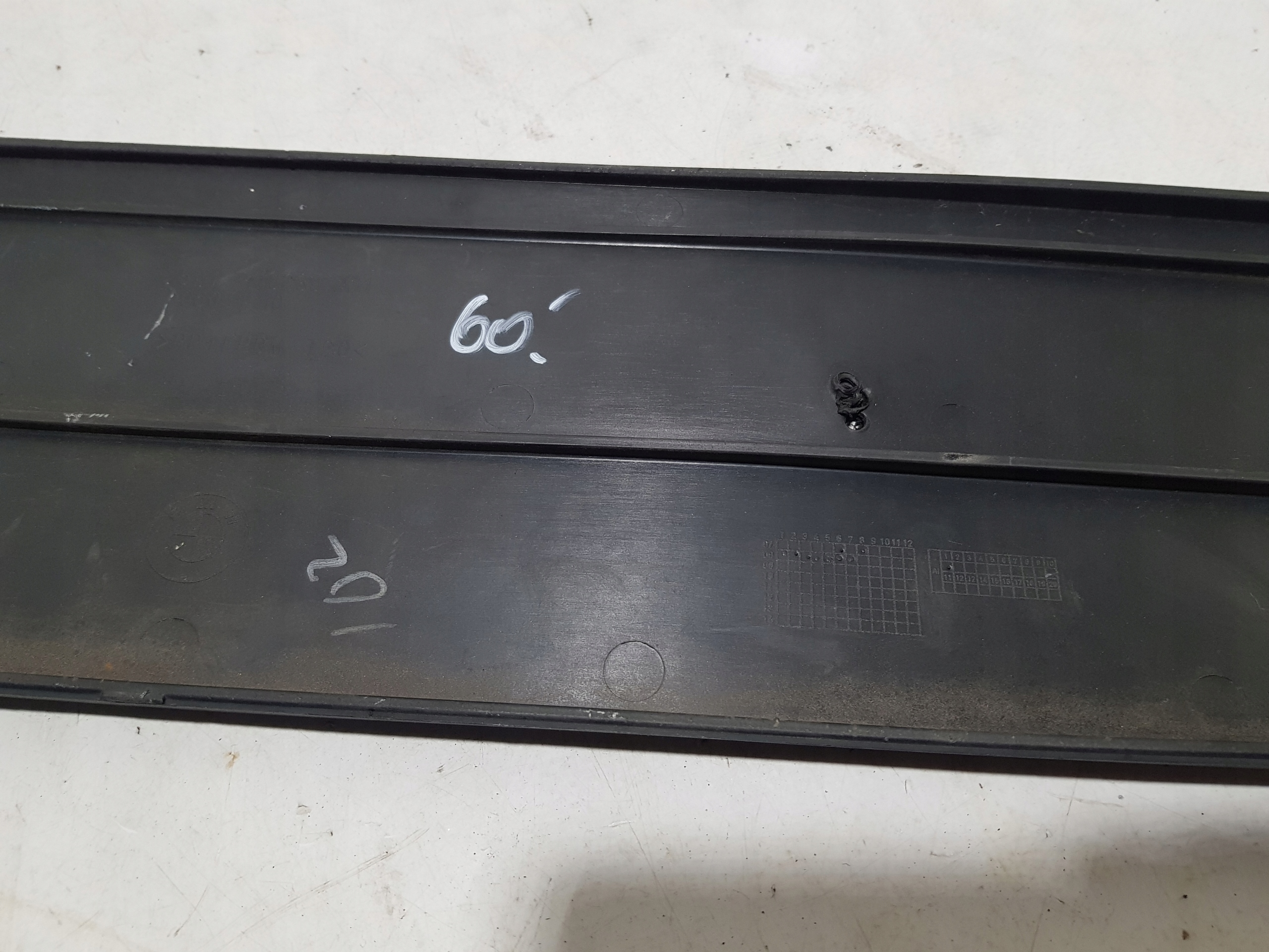 BMW X6 E71 frame pad signs REJESTRACJI front