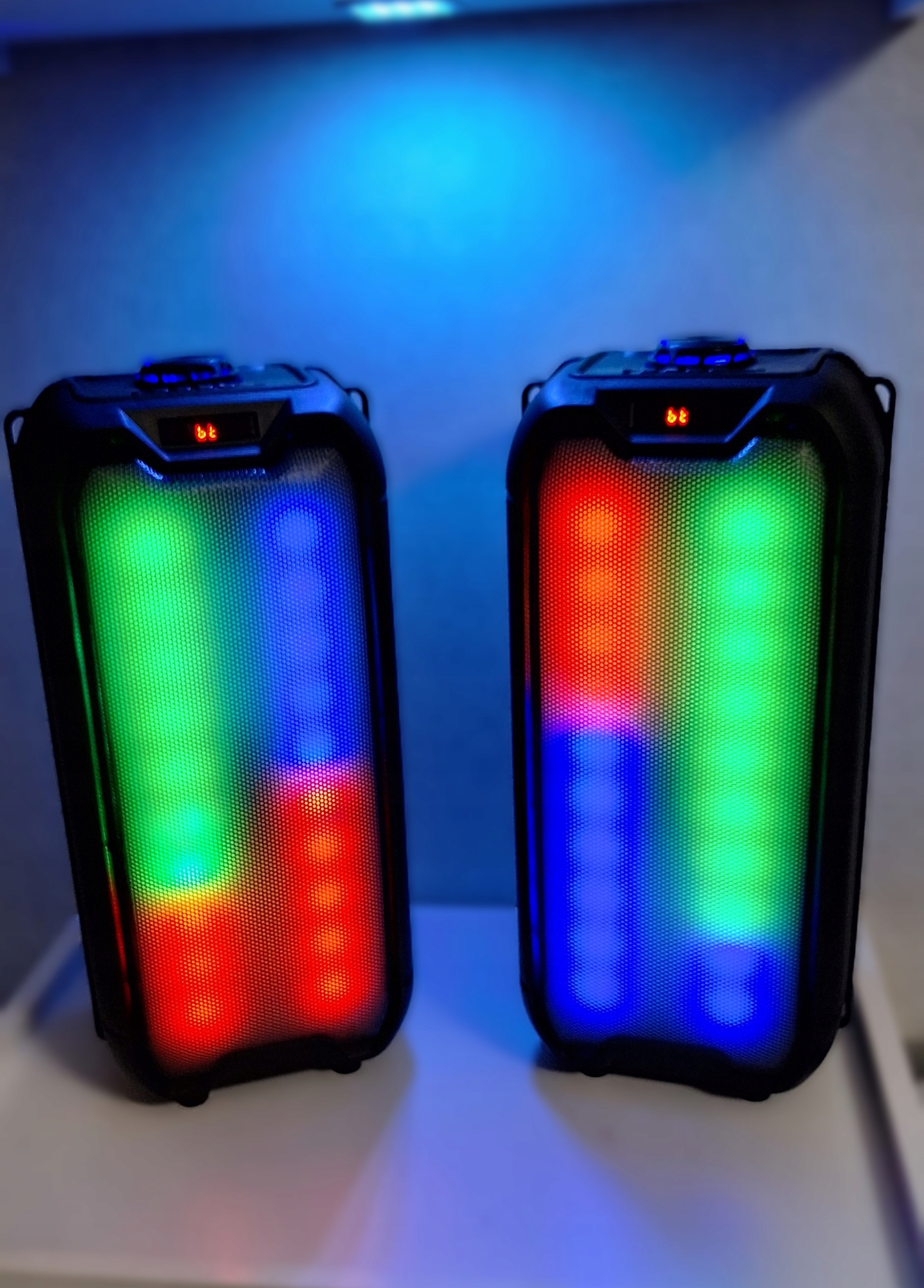 Głośnik przenośny Głośnik Tuba Radioodtwarzacz System Audio RGB Kolor czarny