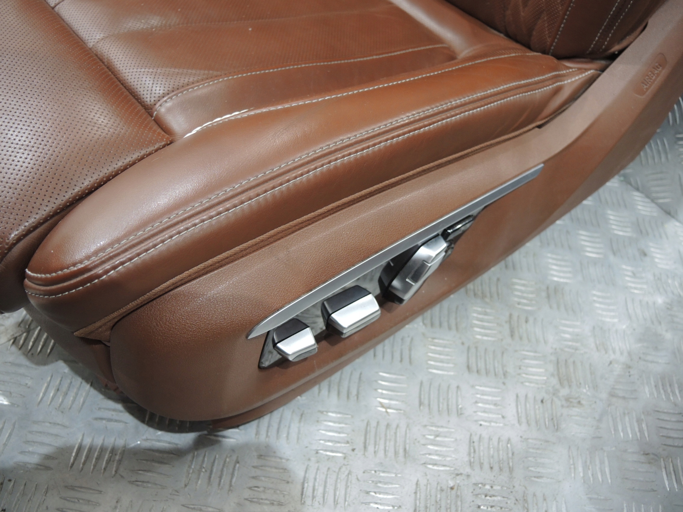 кресла G11 вентилируемый 760i