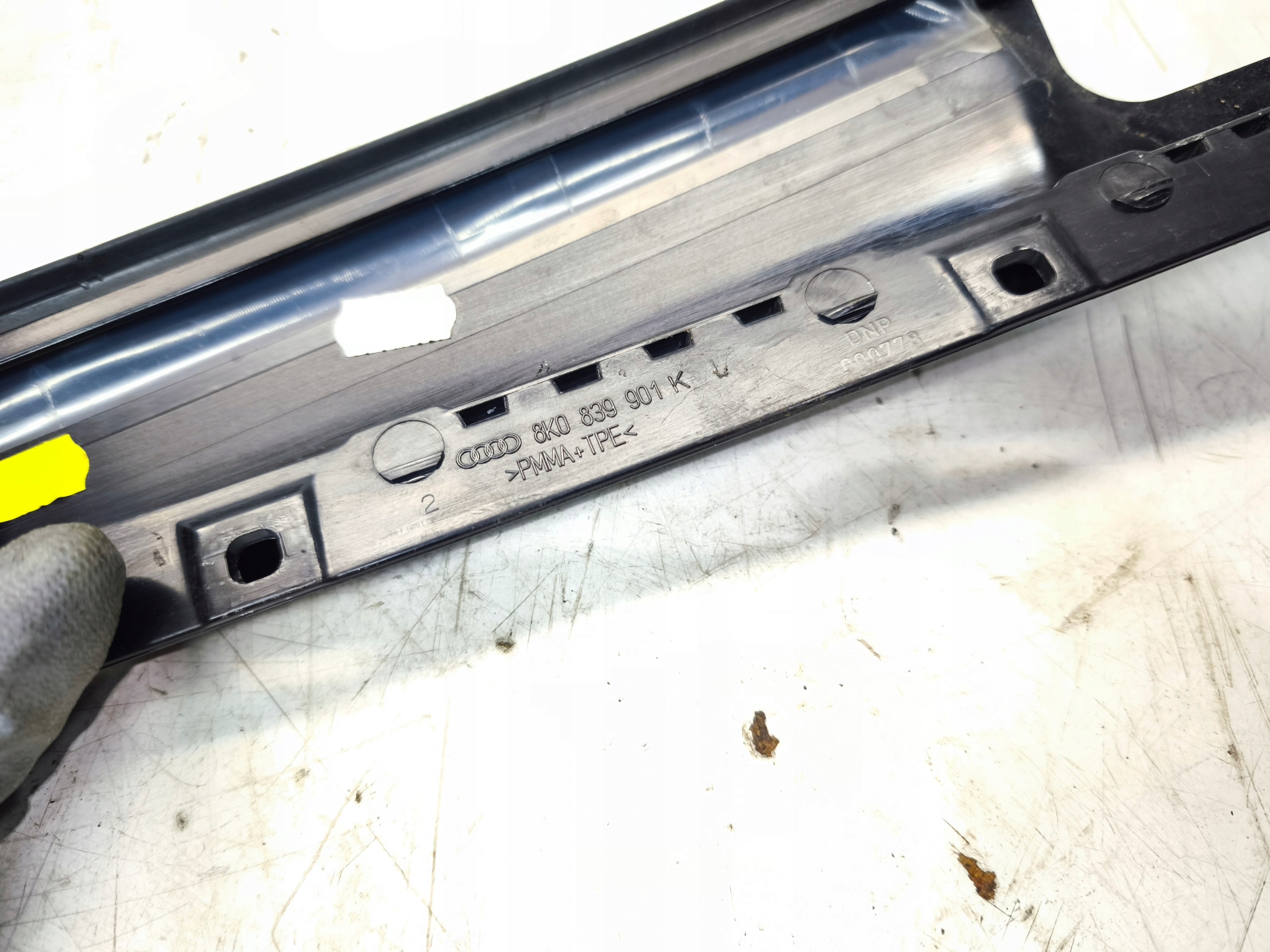 cap cover SLUPKA left rear part AUDI A4 B8 8K0839901K