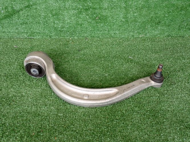 AUDI A4 B9 A5 arm right 8W0407696B