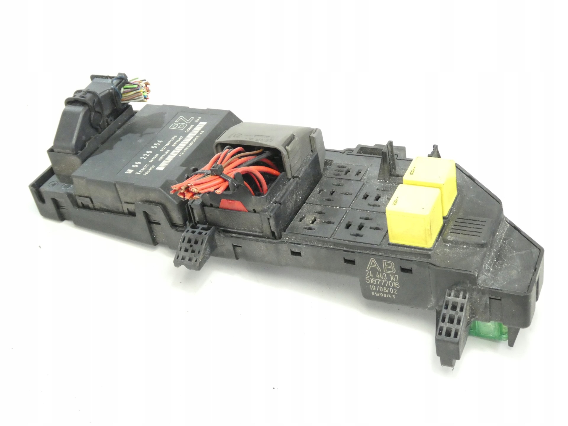 24443147 518777016 - БЛОК ПРЕДОХРАНИТЕЛЕЙ BCM OPEL VECTRA C 09226554