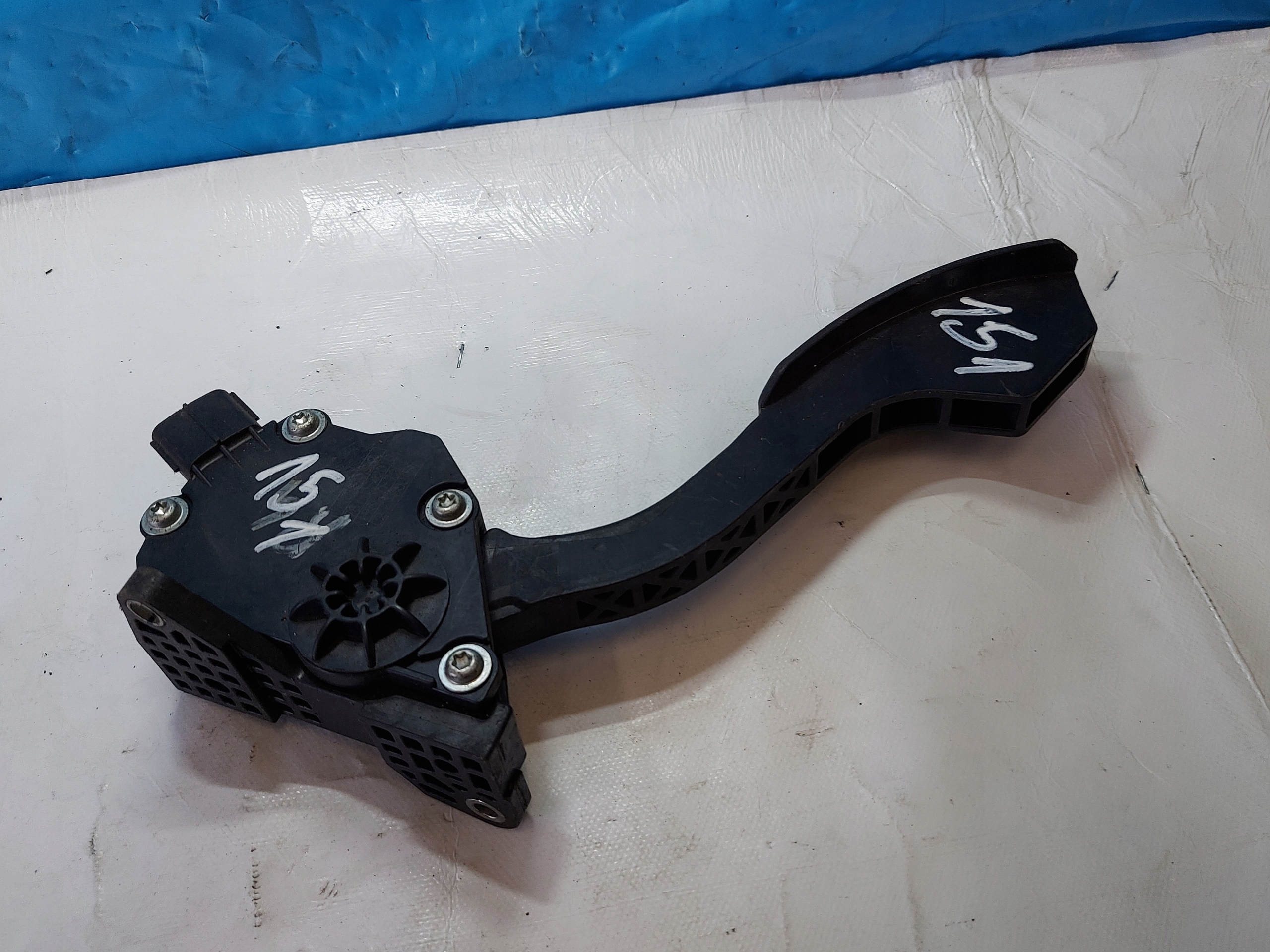 accelerator pedal RAV-4 7811042010
