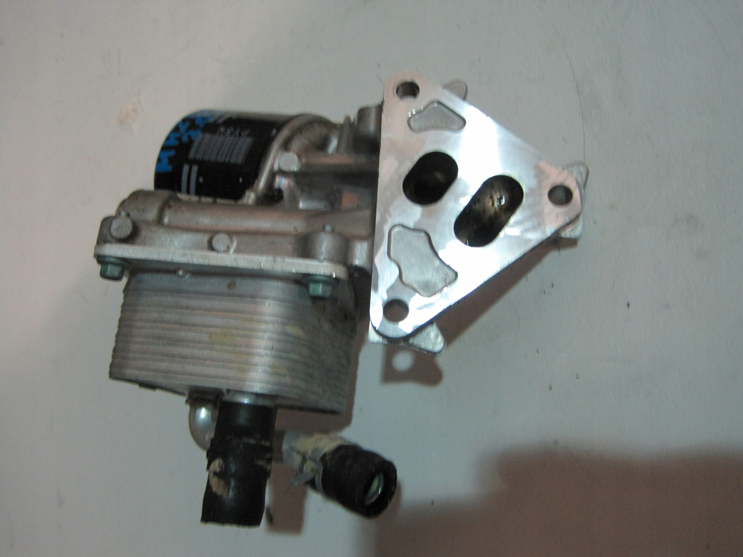 Ölfiltergehäuse MAZDA 3 2,0HYB 23R