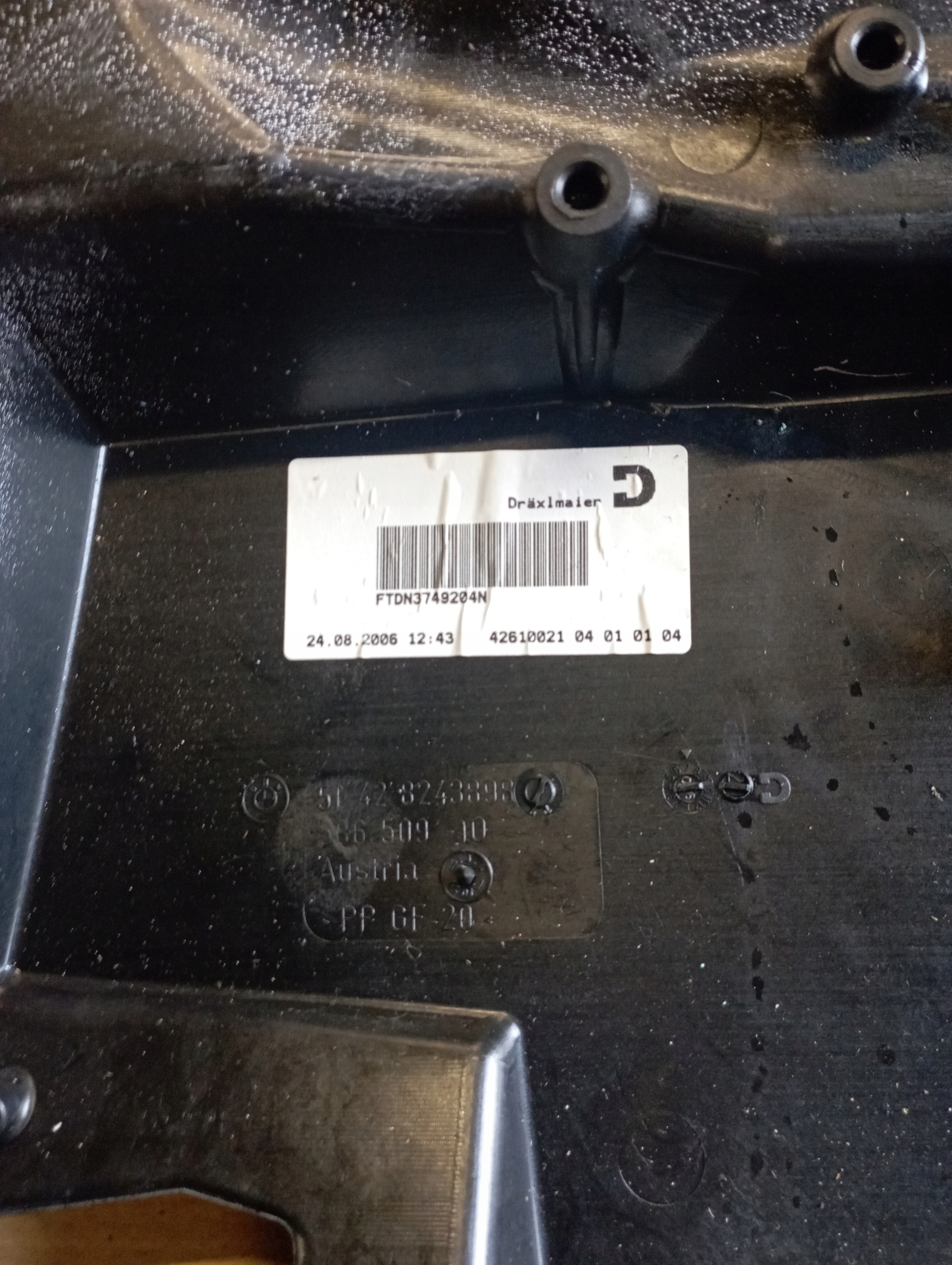 BMW 7 E65 soundproofing door right rear part 8243898