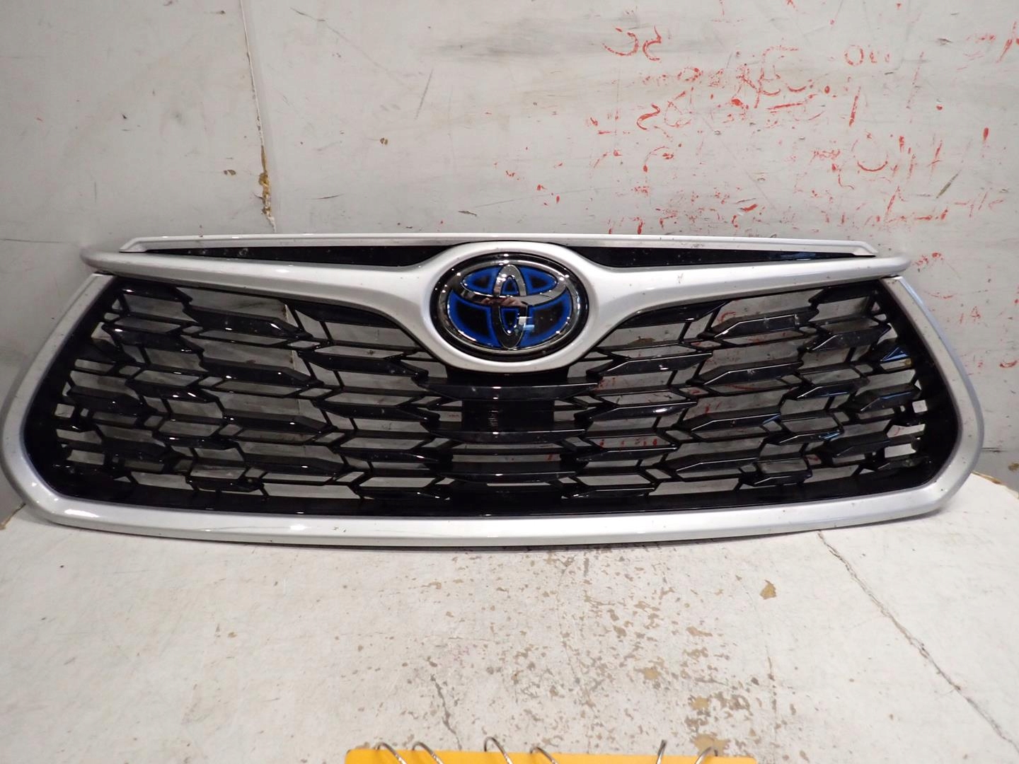 grille TOYOTA HIGHLANDER 2019- 53111-0E250