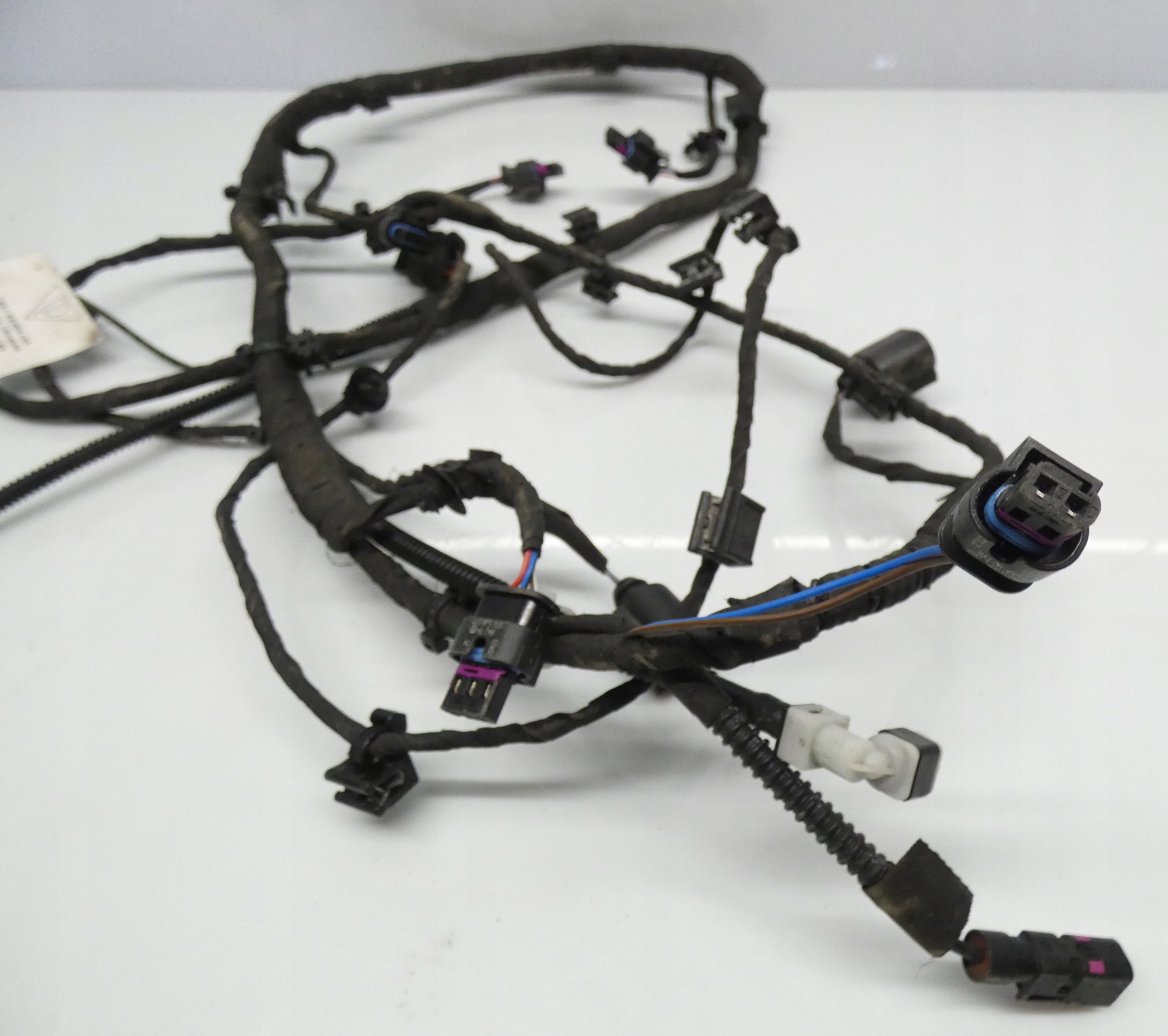 PORSCHE TAYCAN 2019- 9J1971104F below 4 PDC wiring bundle rear part